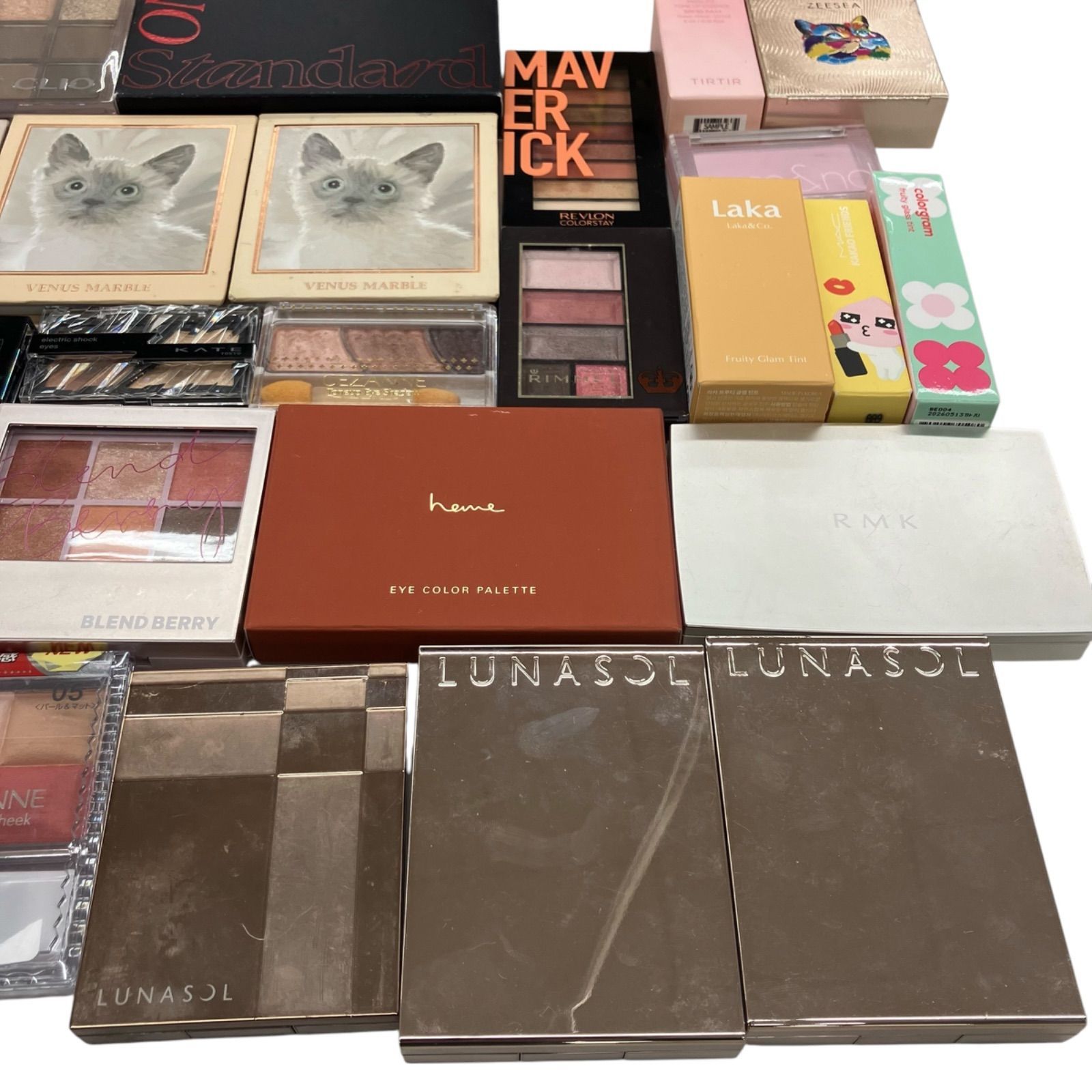 186001 現状品 化粧品 62点まとめ売り - メルカリ