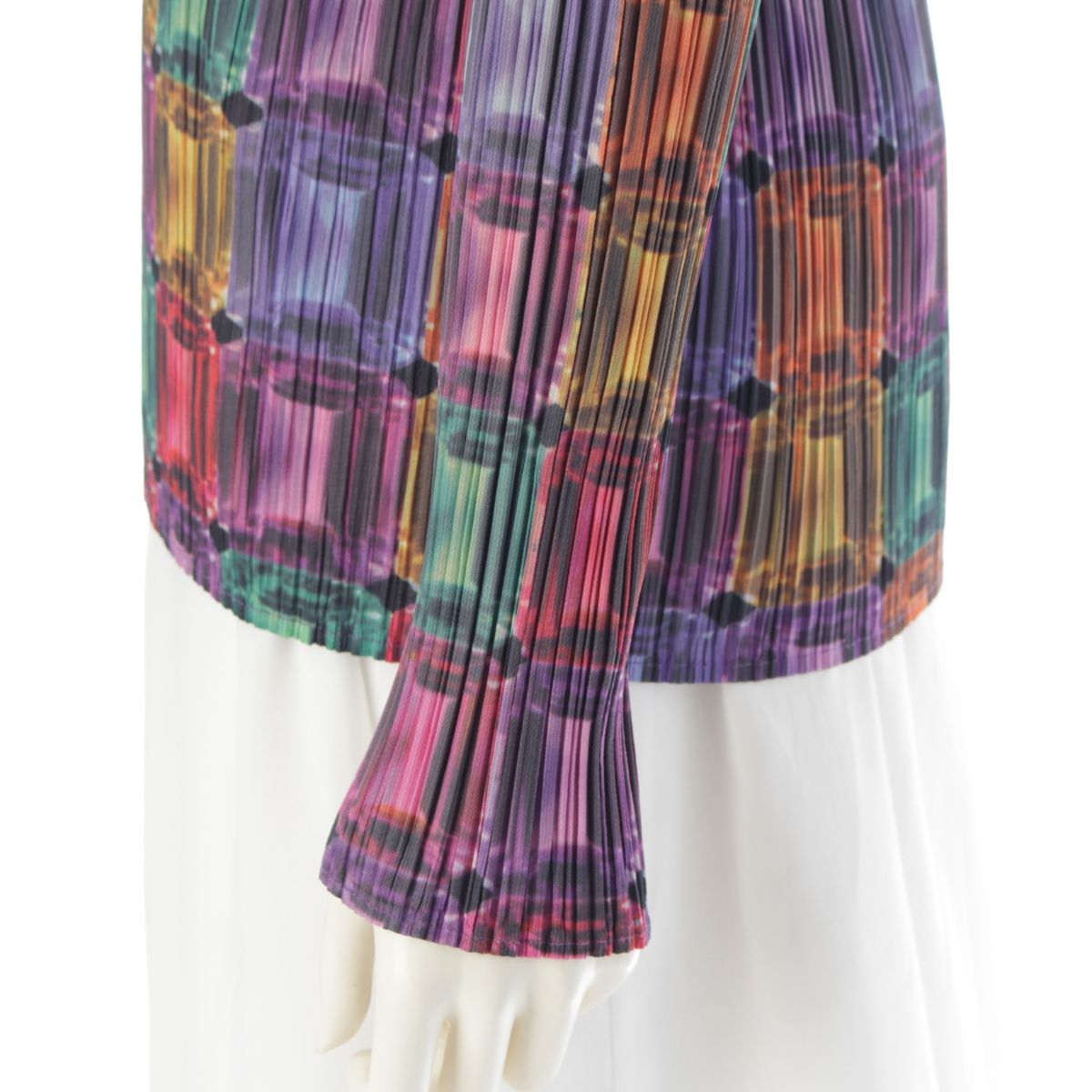 プリーツプリーズ イッセイミヤケ 宝石総柄 長袖 ボトルネック