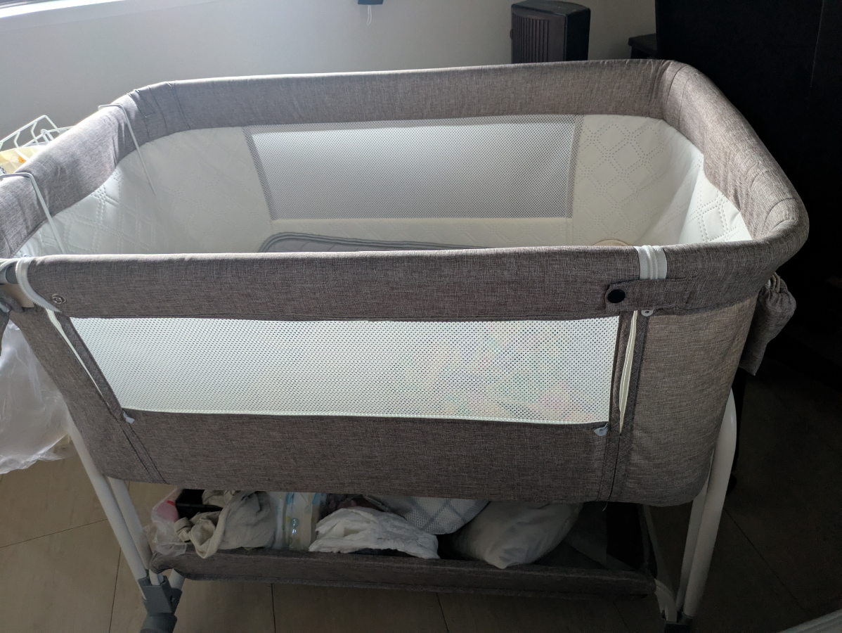 値段の割に可動もスムーズで便利～ベビーベッドを買うと⋯KiNo LiNPO