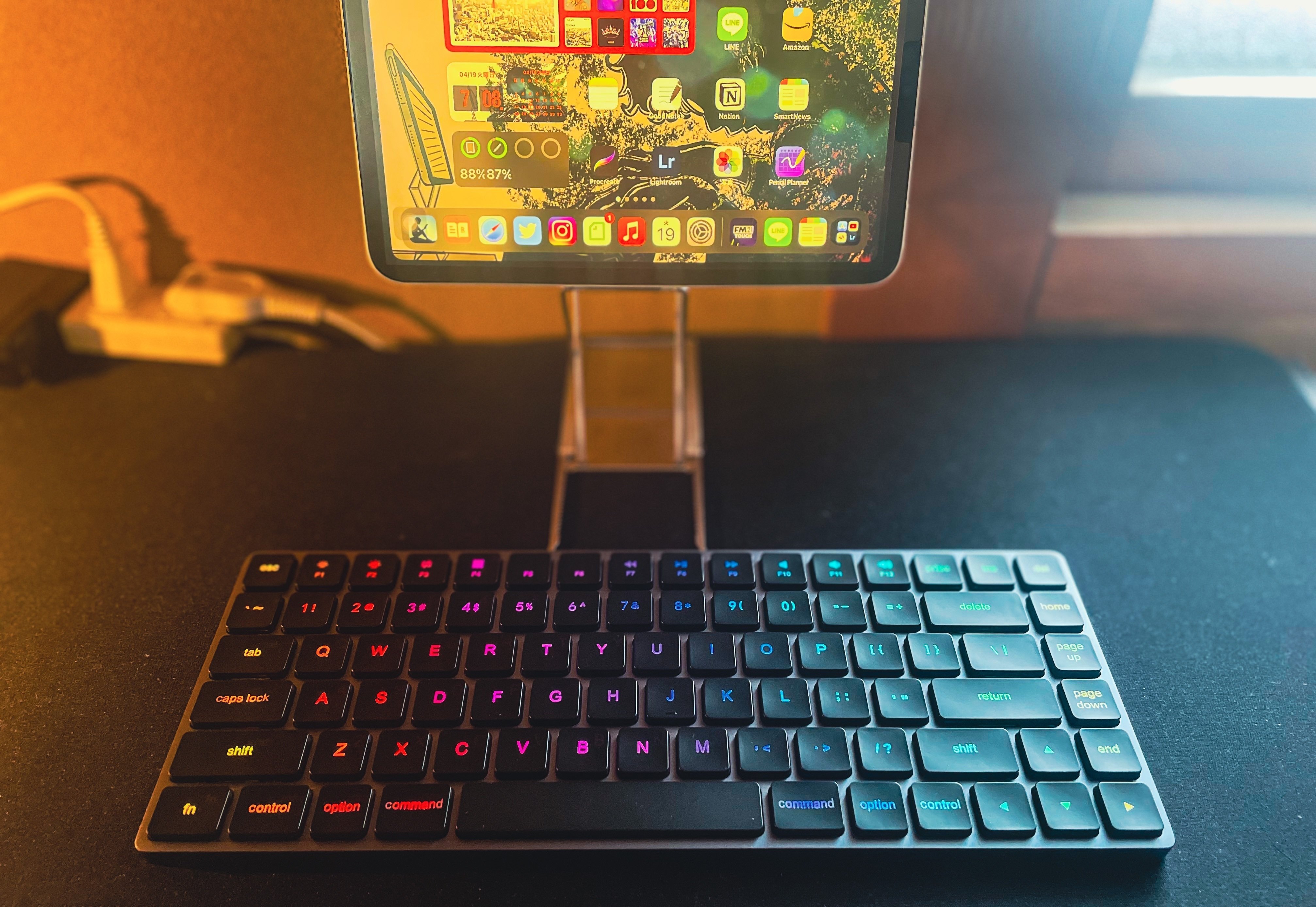 VISSLES LP85 keyboard】”極薄メカニカル式キーボード“レビュー｜書店