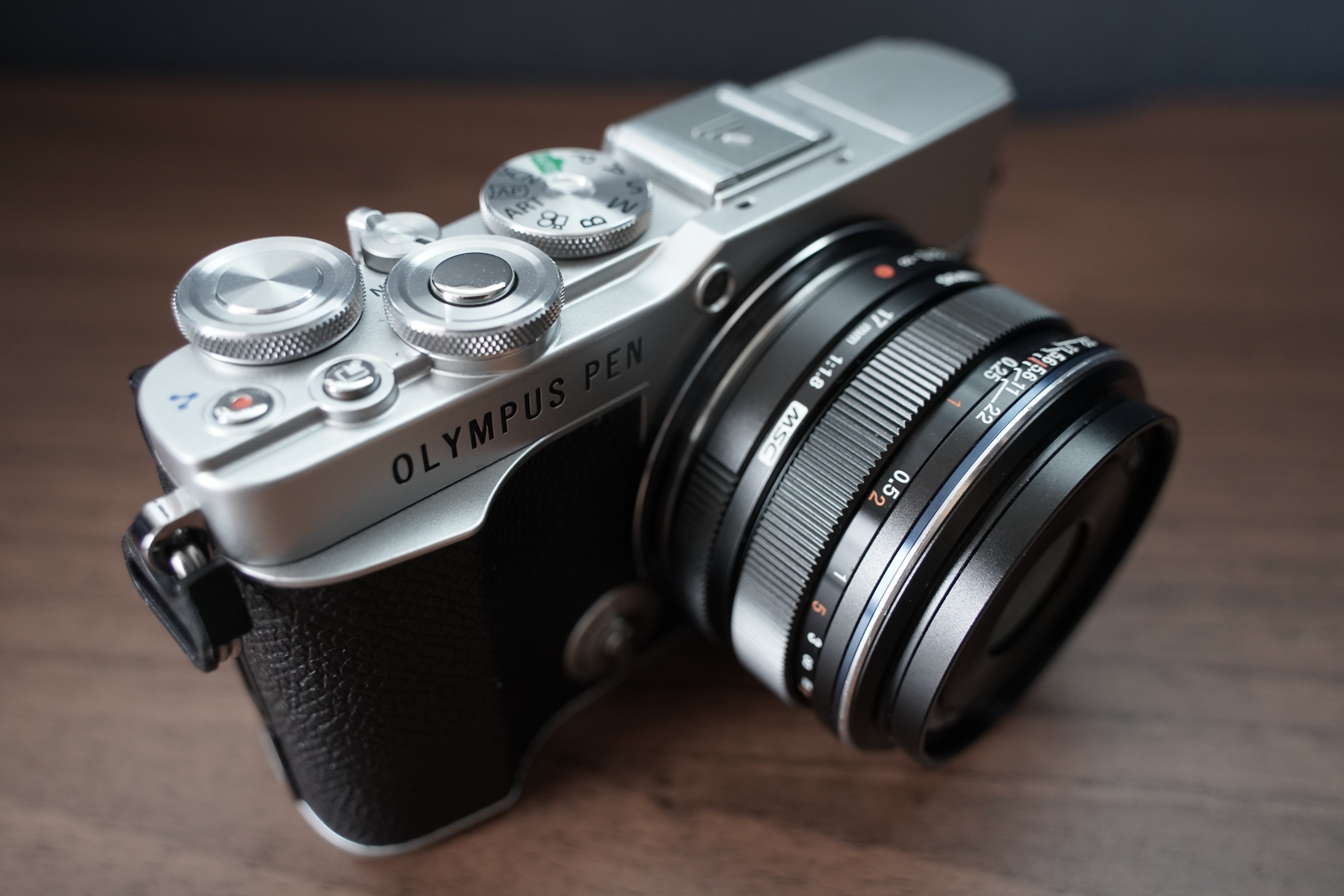 レビュー】OLYMPUS PEN E-P7は「モノ」としての完成度が高い最高の