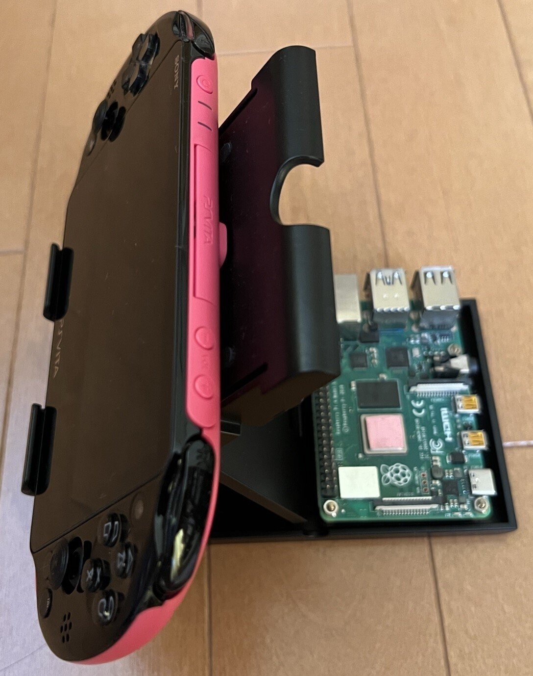 PS VitaをNintendo Switchのように携帯モード、テレビモードで使う(1