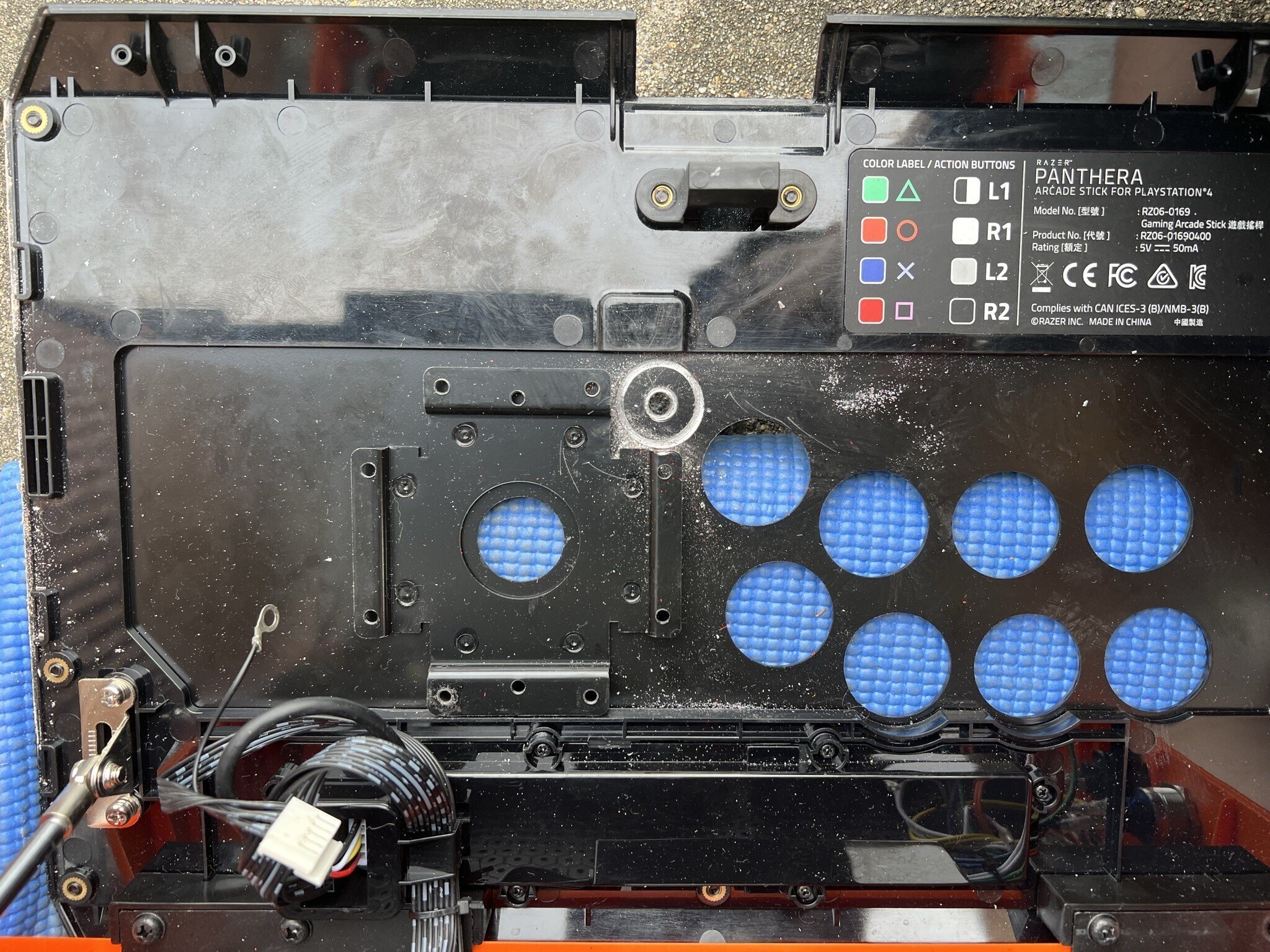 ボタンを増設するためにパンテラに穴をあけた話｜佐藤（sugarOsato）