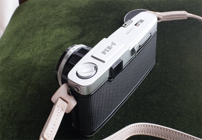 ハーフサイズ一眼レフカメラ Olympus Pen F オリンパス ペンF｜風戸涼