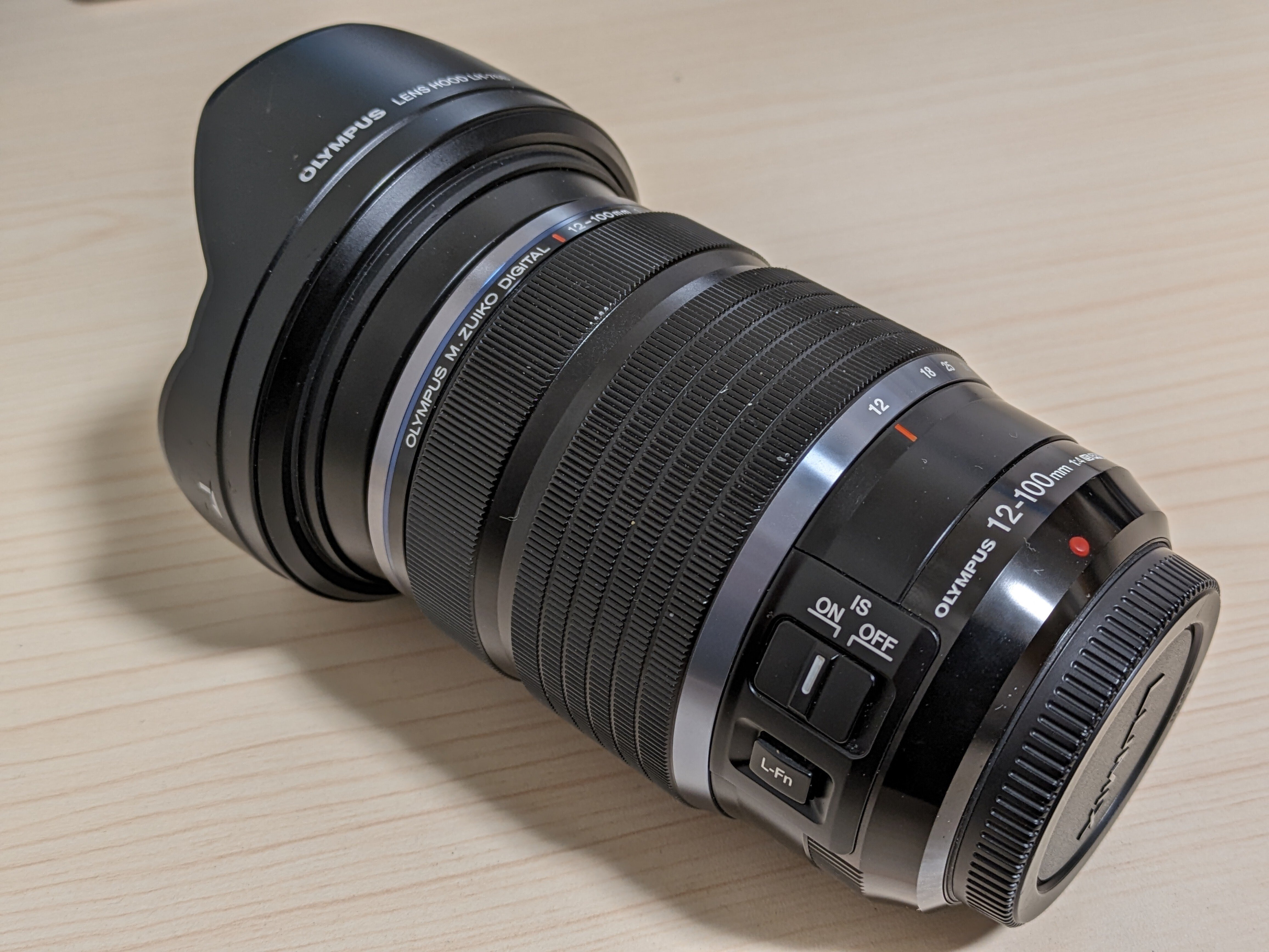結局 M.ZUIKO DIGITAL ED 12-100mm F4.0 IS PRO を買ってしまった