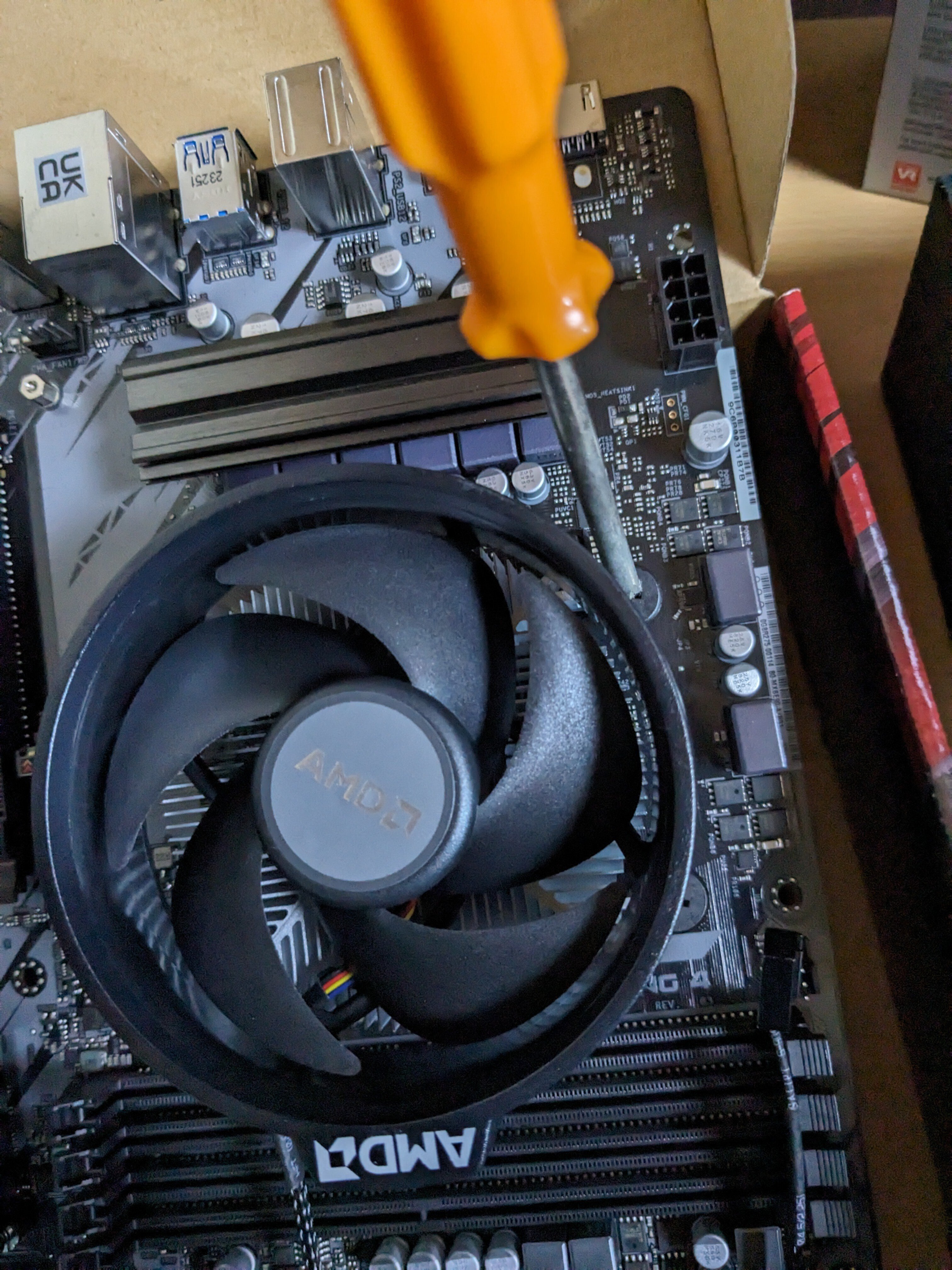 SandyBridgeからRyzen5 5600G+RTX3060の10万以下自作PCへの移行