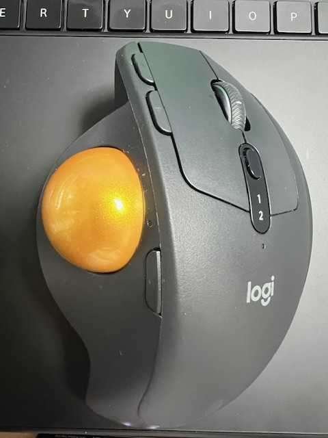 ガジェット】トラックボールで快適な操作！logicool MX ERGO