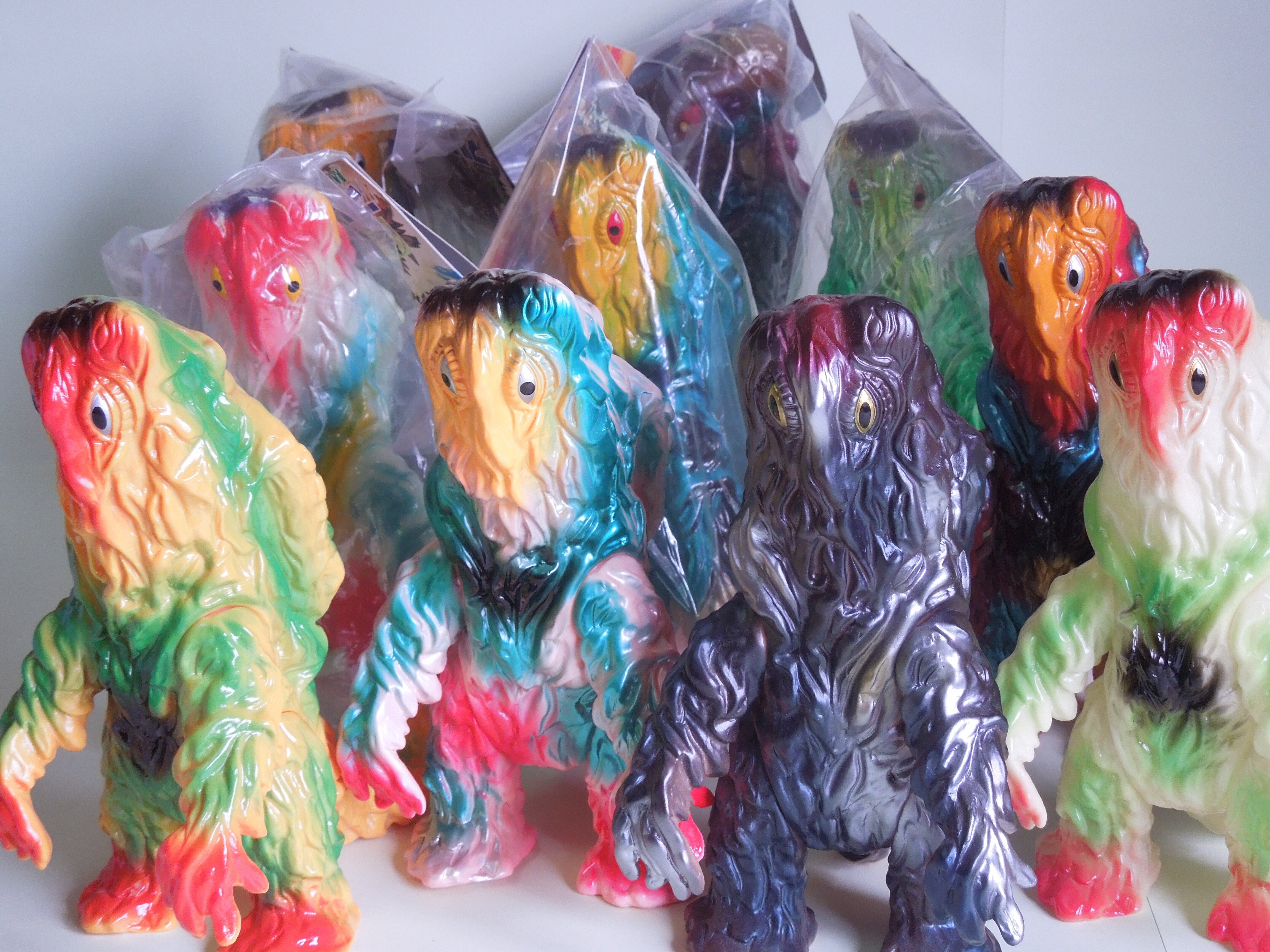 M1号製 スタンダード・ソフビ へドラ カラバリです｜ゆる