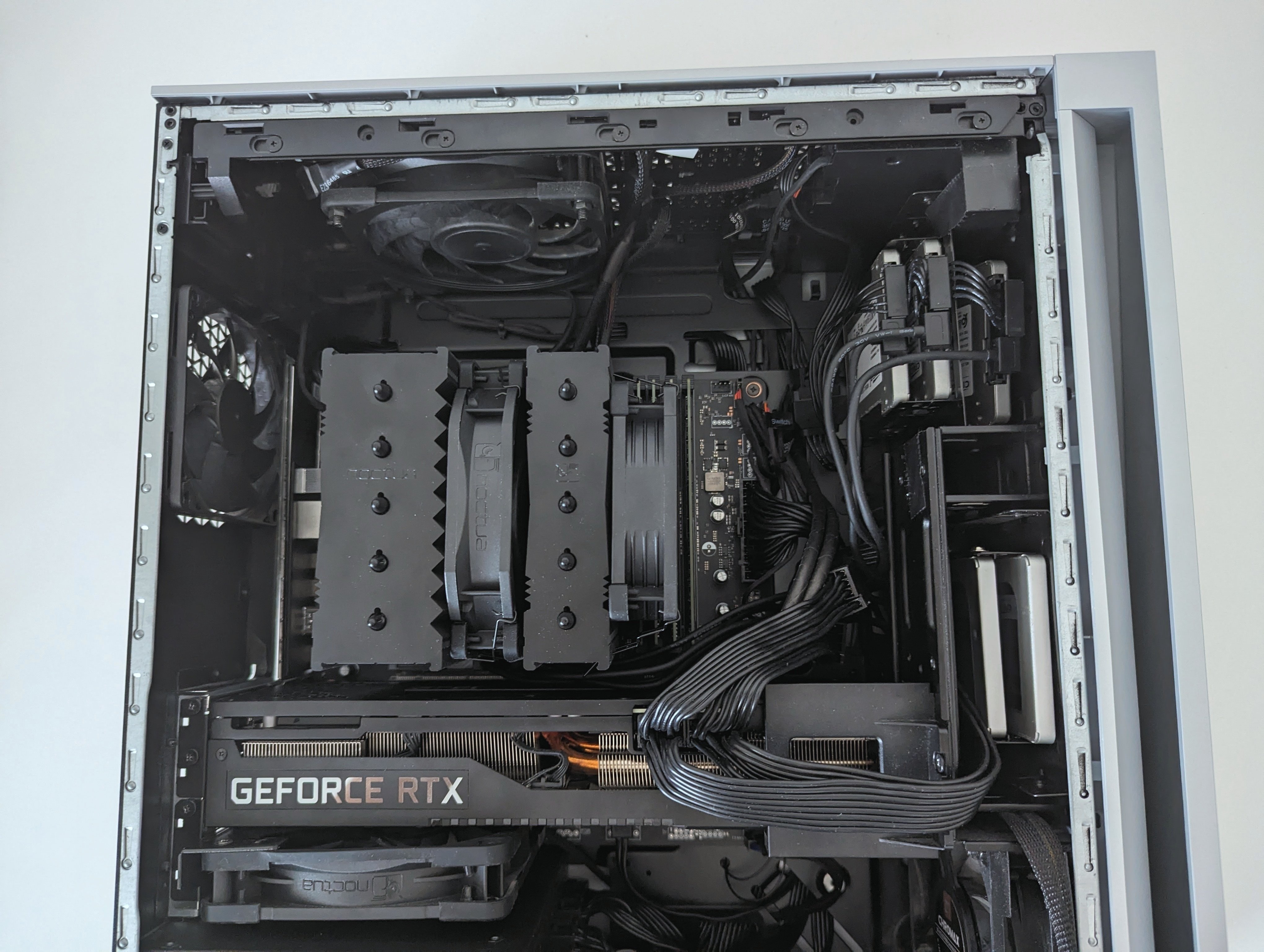 メインPCを更新した｜へるにゃん