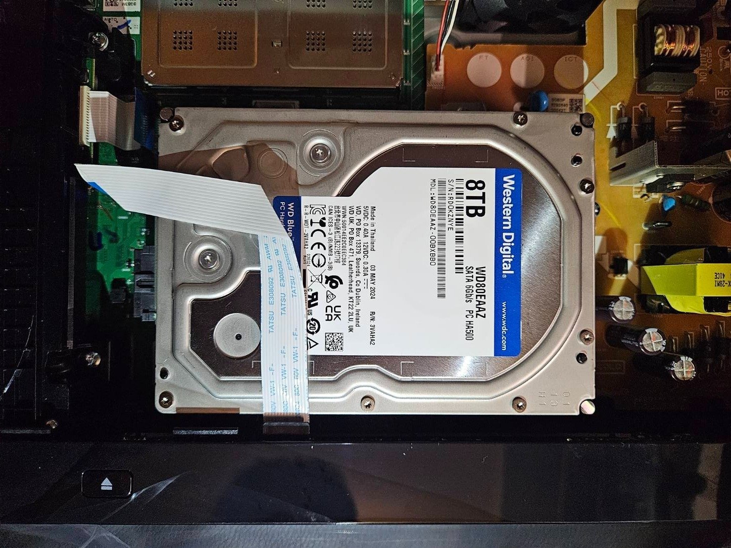 TOSHIBA REGZA 全録レコーダー DBR-M4010 のHDDを換装する｜R-Y-O