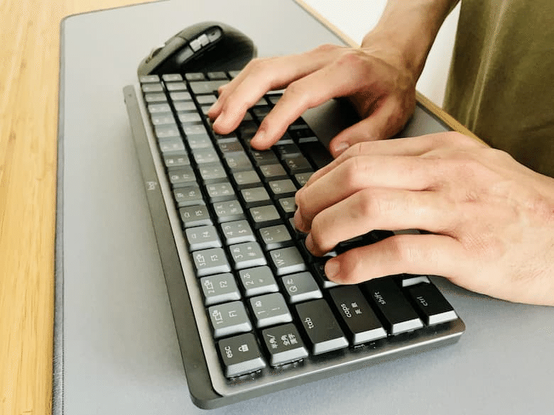 MX Mechanical mini 比較レビュー。赤軸と茶軸で迷ったあなたの参考に