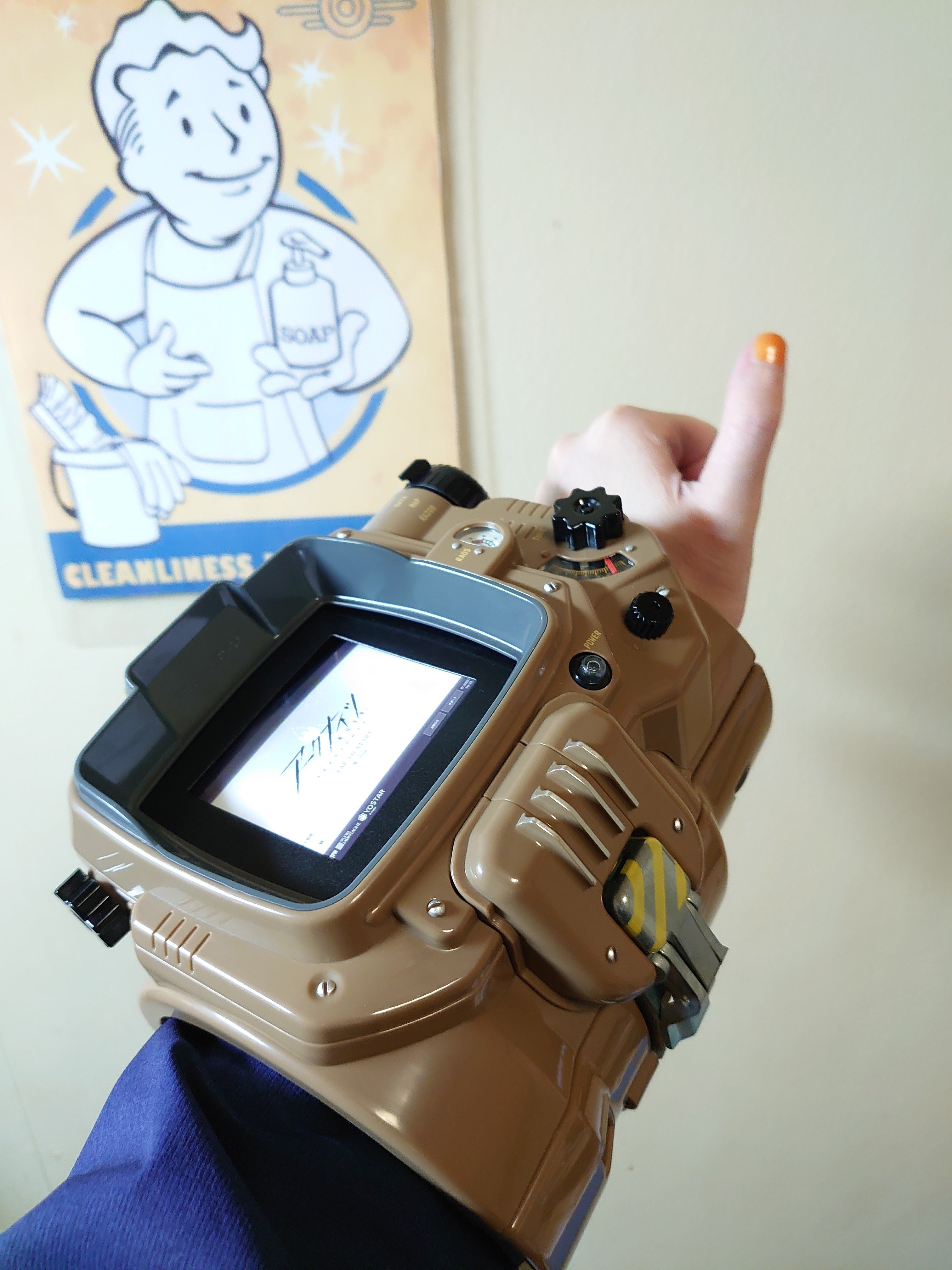 素人レビュー】ロブコ社 Pip-Boy 3000 MkⅣ【Fallout】｜🌱Dr.ソイヤ