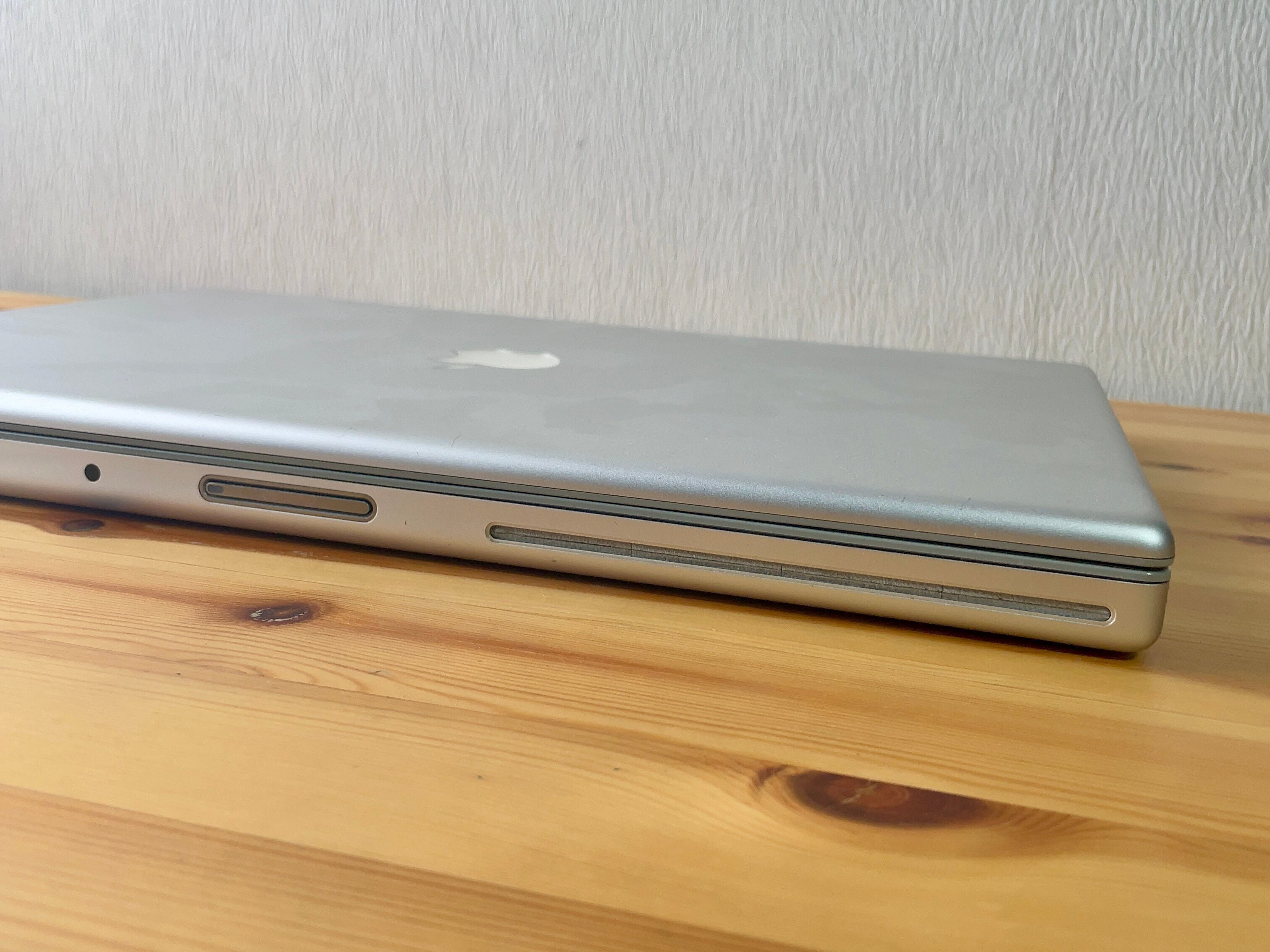 ノスタルジックMac】MacBookPro 2007 Intel Core 2 Duo ｜ドイのnote