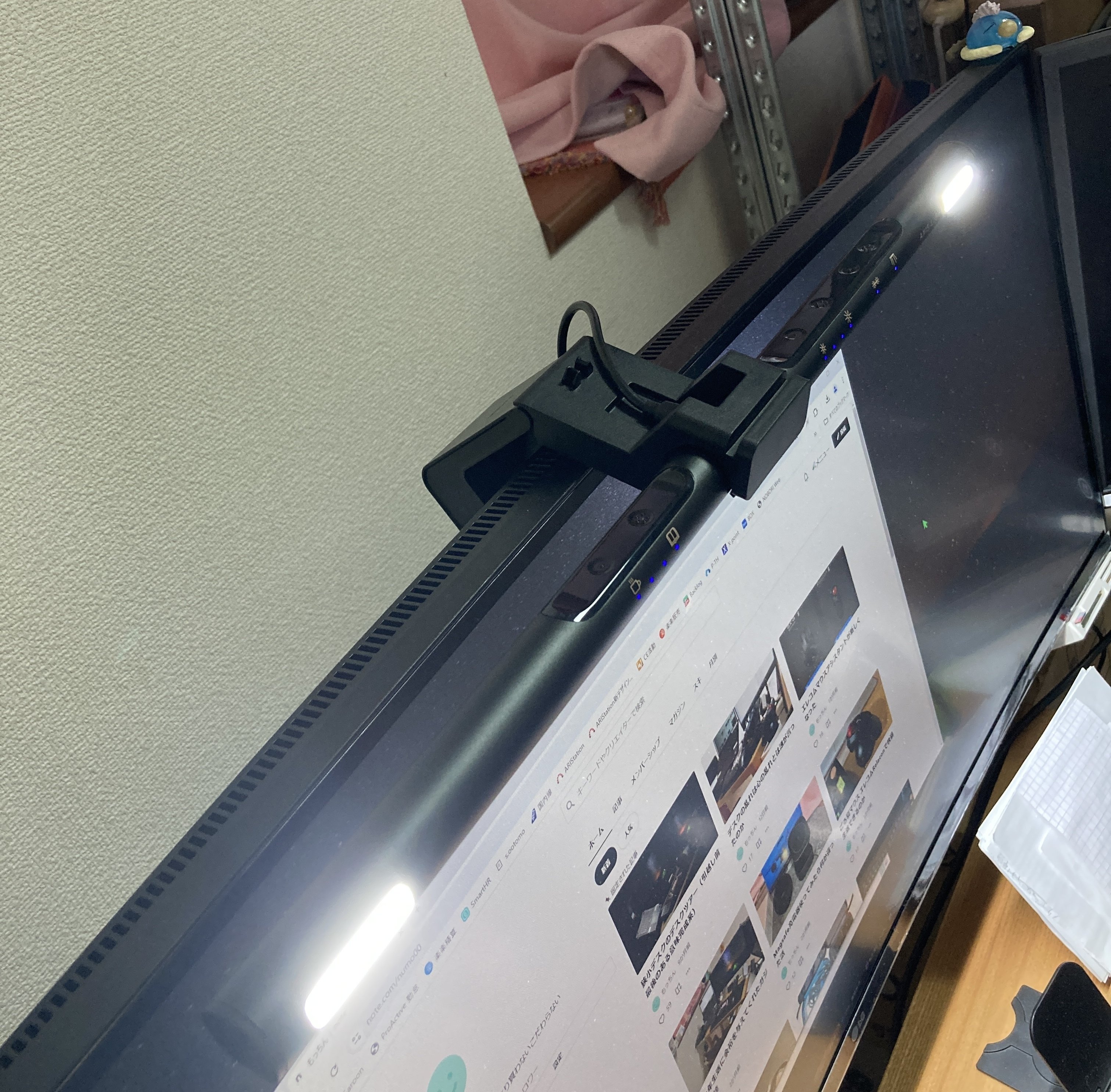 モニターライト（HotaluX）を使ったらWeb会議も快適になった｜もっちん