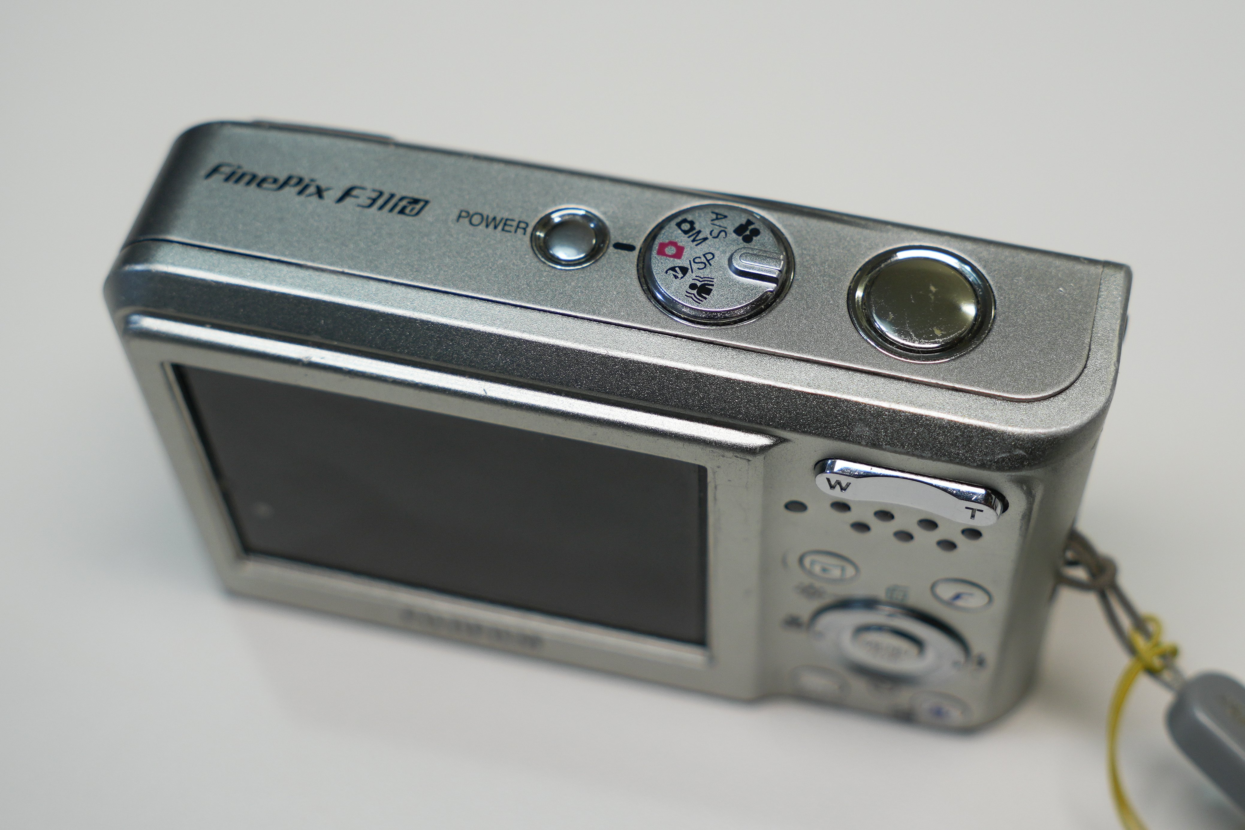 レビュー】ずっといいカメラ。富士フイルム FinePix F31fd｜物欲名古屋