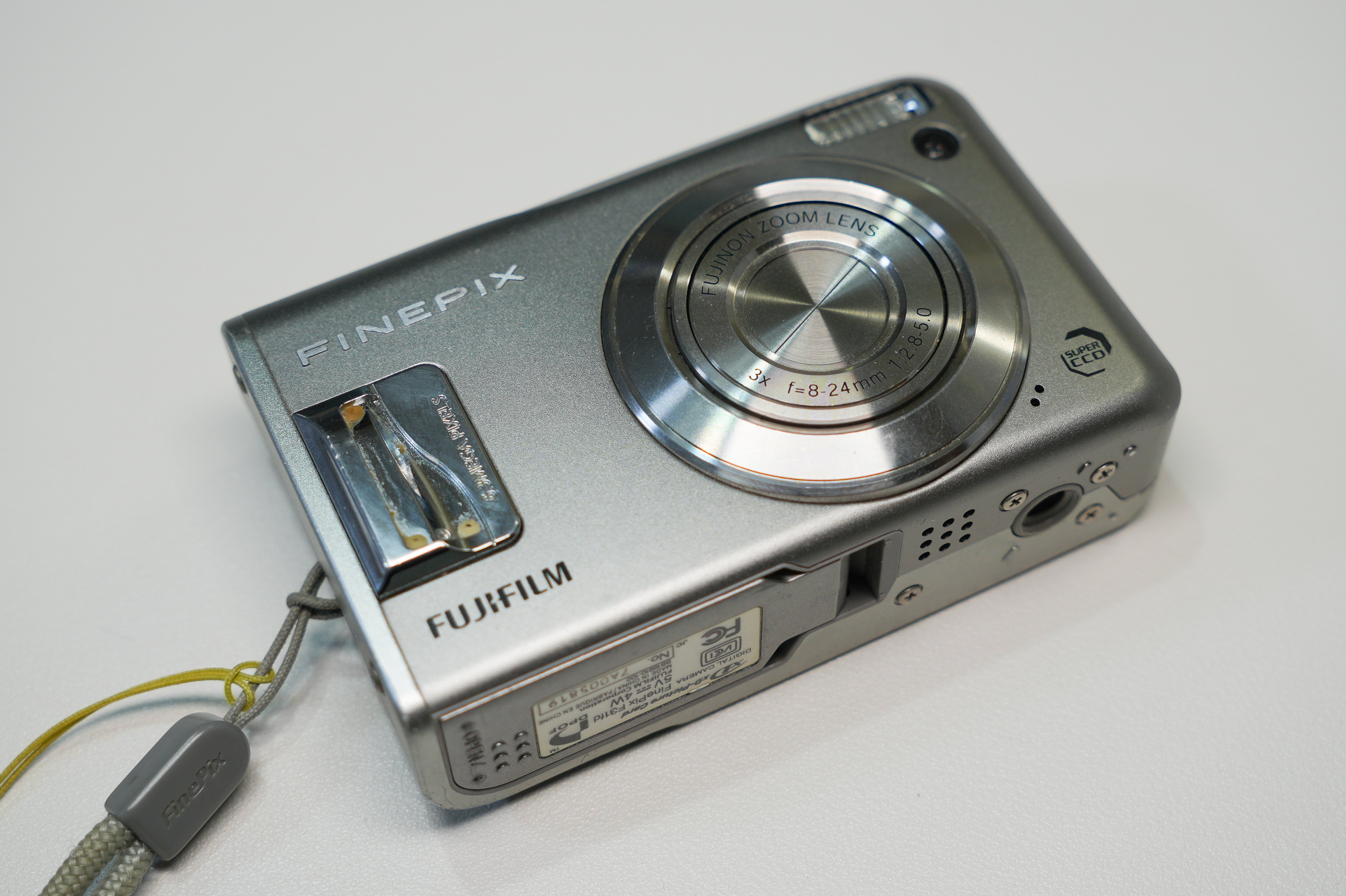 レビュー】ずっといいカメラ。富士フイルム FinePix F31fd｜物欲名古屋