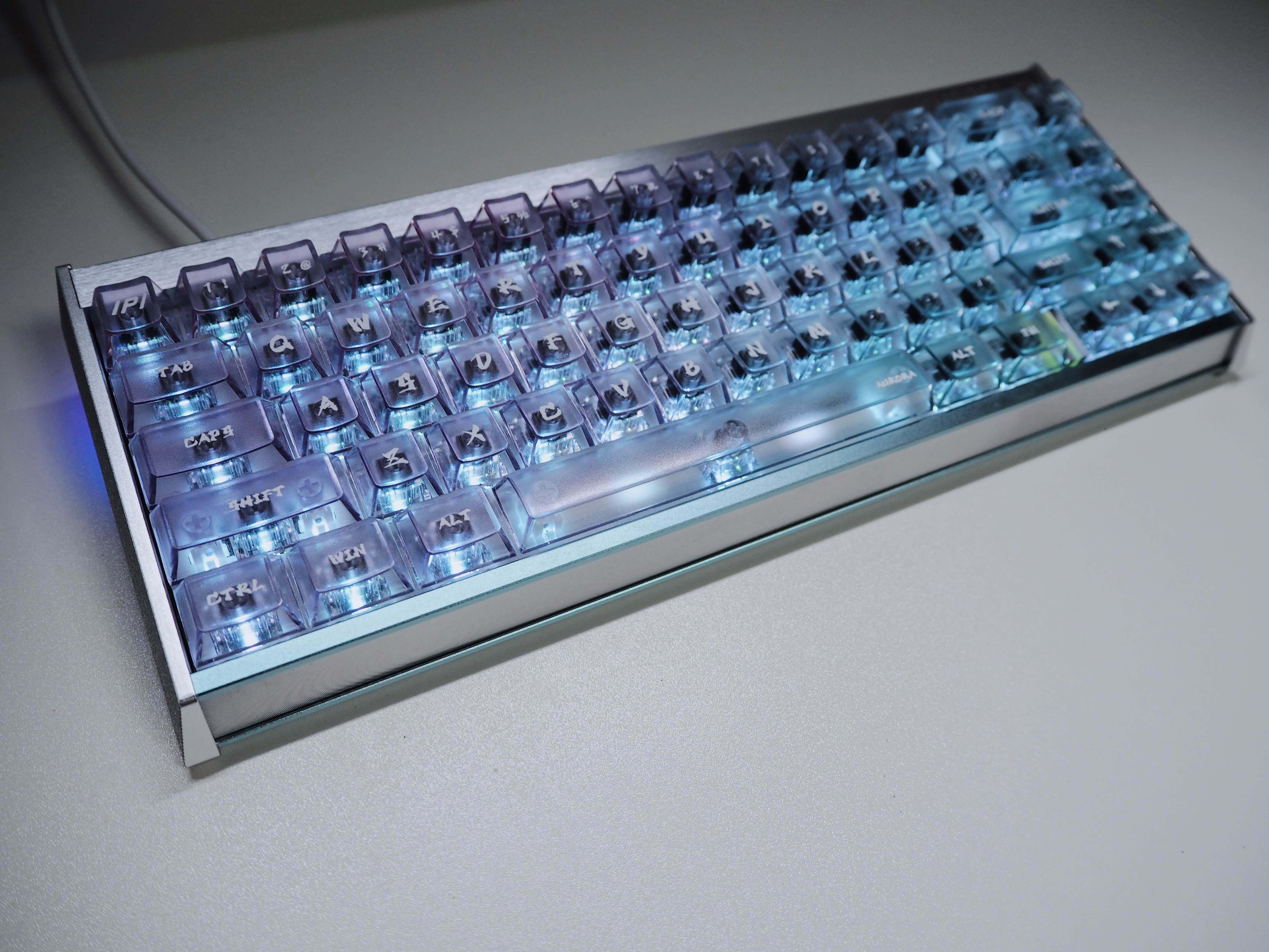 幻想的な外観のラピッドトリガーキーボード / IPI AURORA65 レビュー