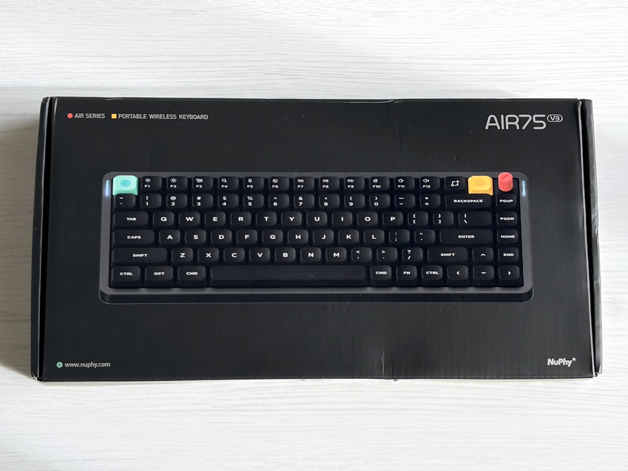 NuPhy Air75 V3（Red nano）｜万人受けしそうなロープロメカニカル。猫