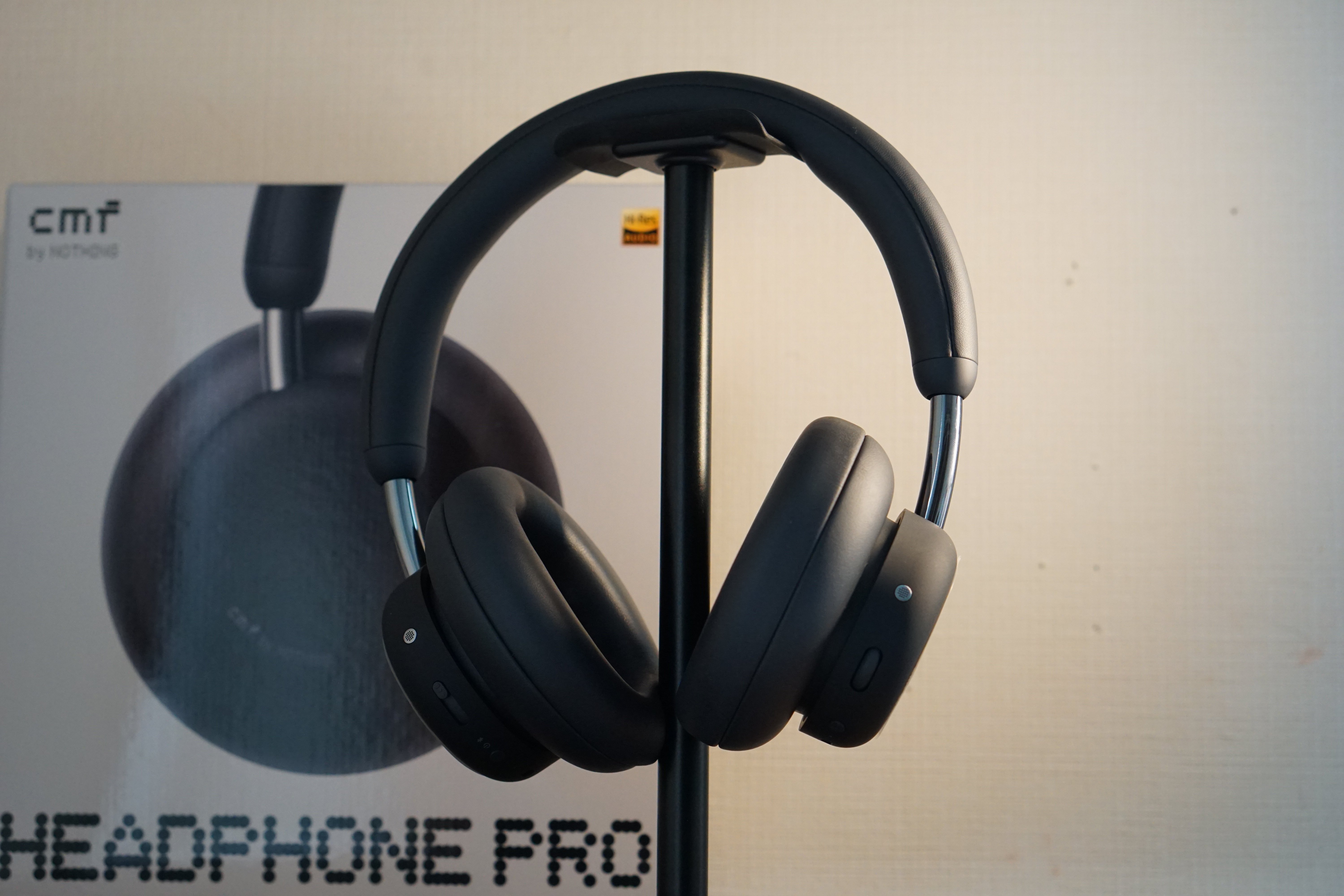 CMF Headphone Pro 実機レビュー】ミニマルなデザインのノイキャン対応
