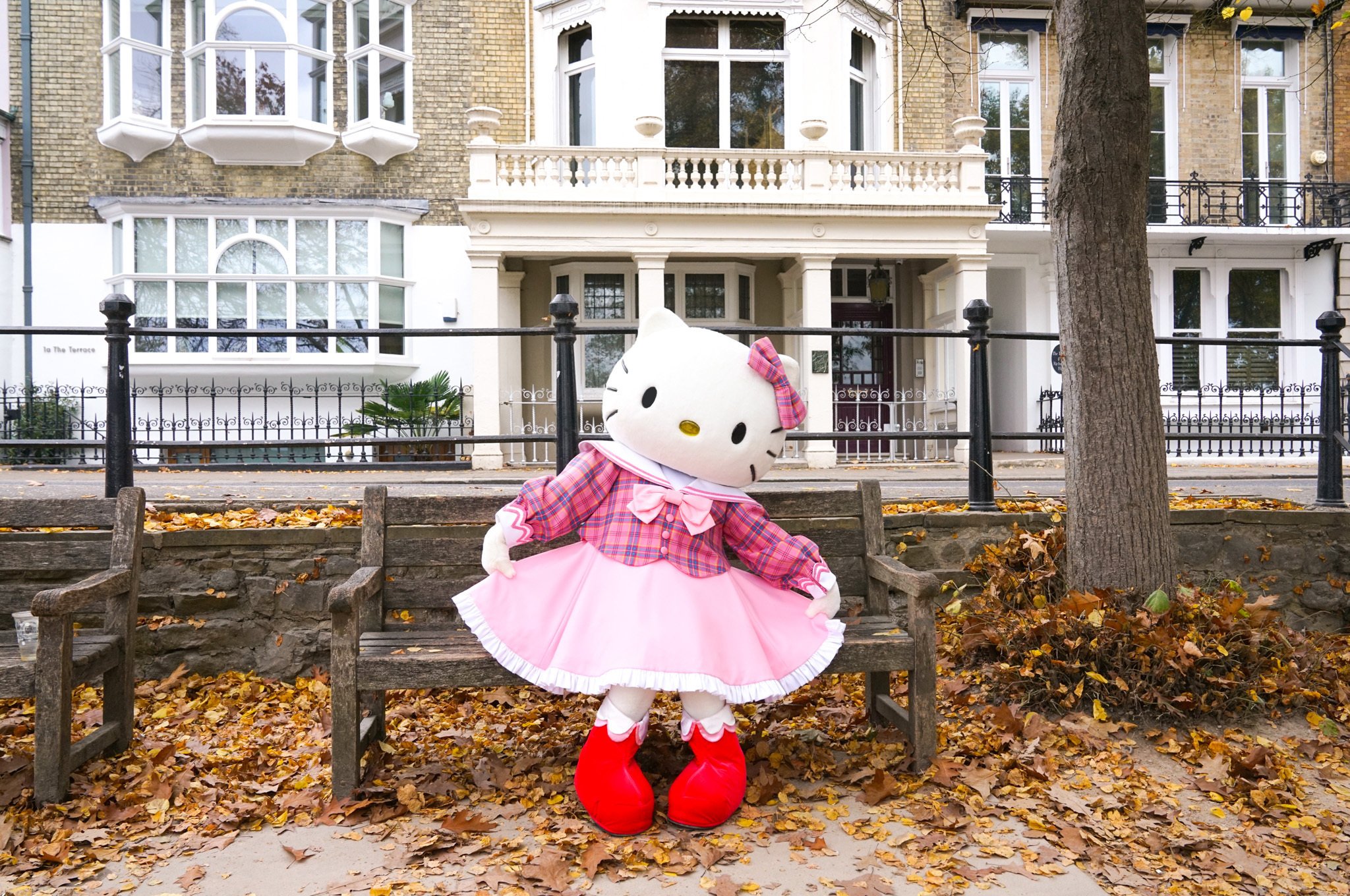 ハローキティが出身地ロンドンで笑顔を届ける旅｜SanrioTimes