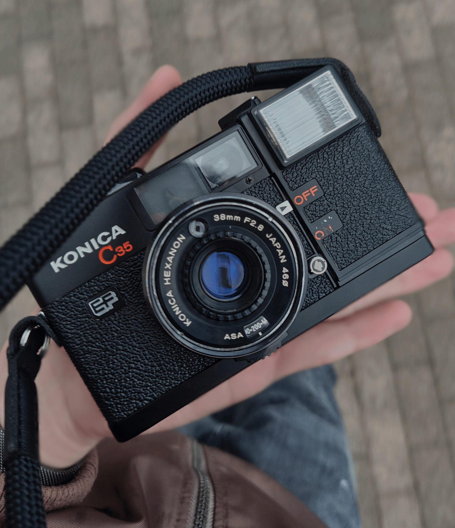 カメラを探す旅 Konica C35 EF 【ピッカリコニカ】｜諒