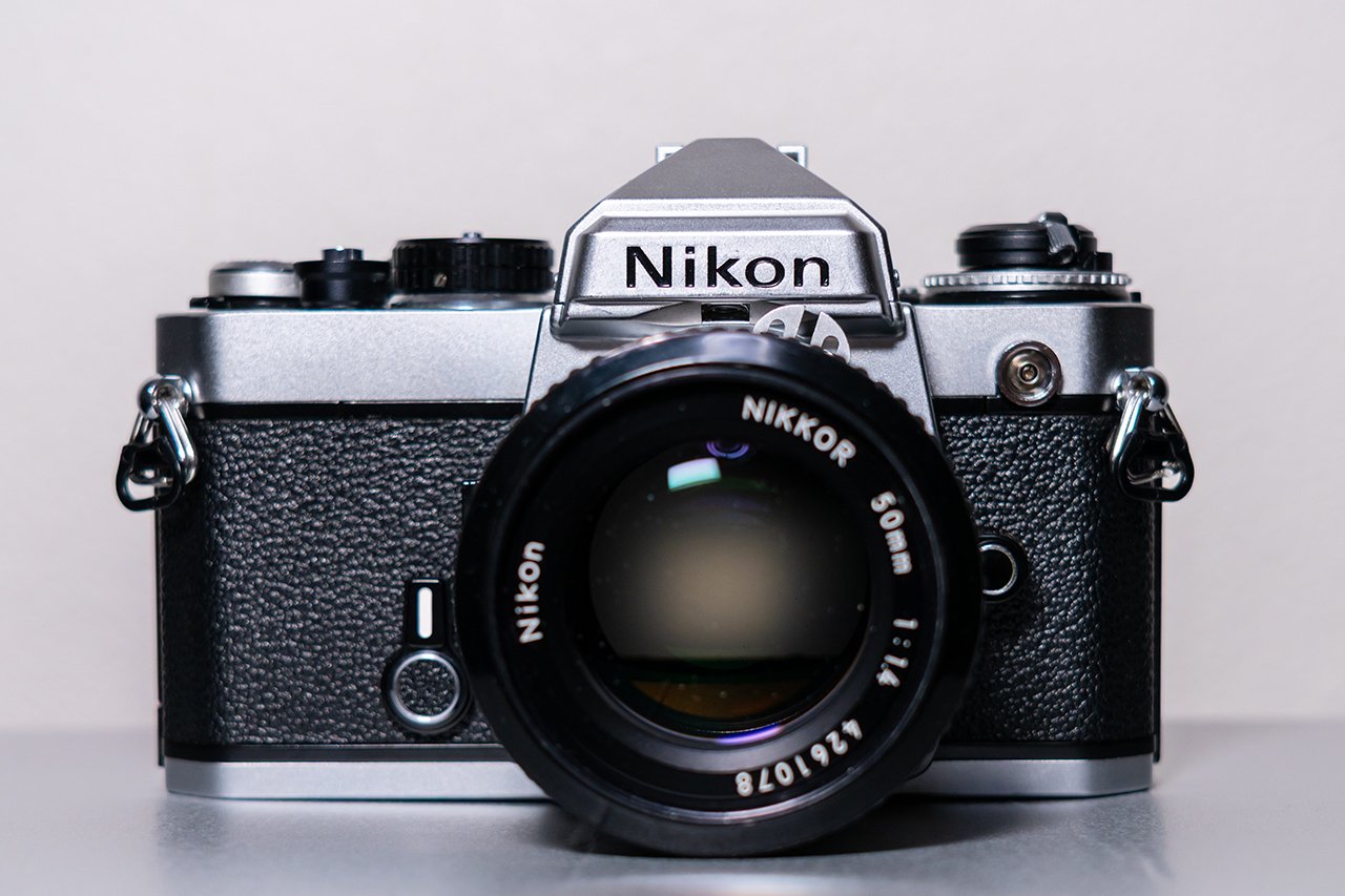 フィルムカメラ始めました」今だから選ぶ新旧2機種｜乃木章