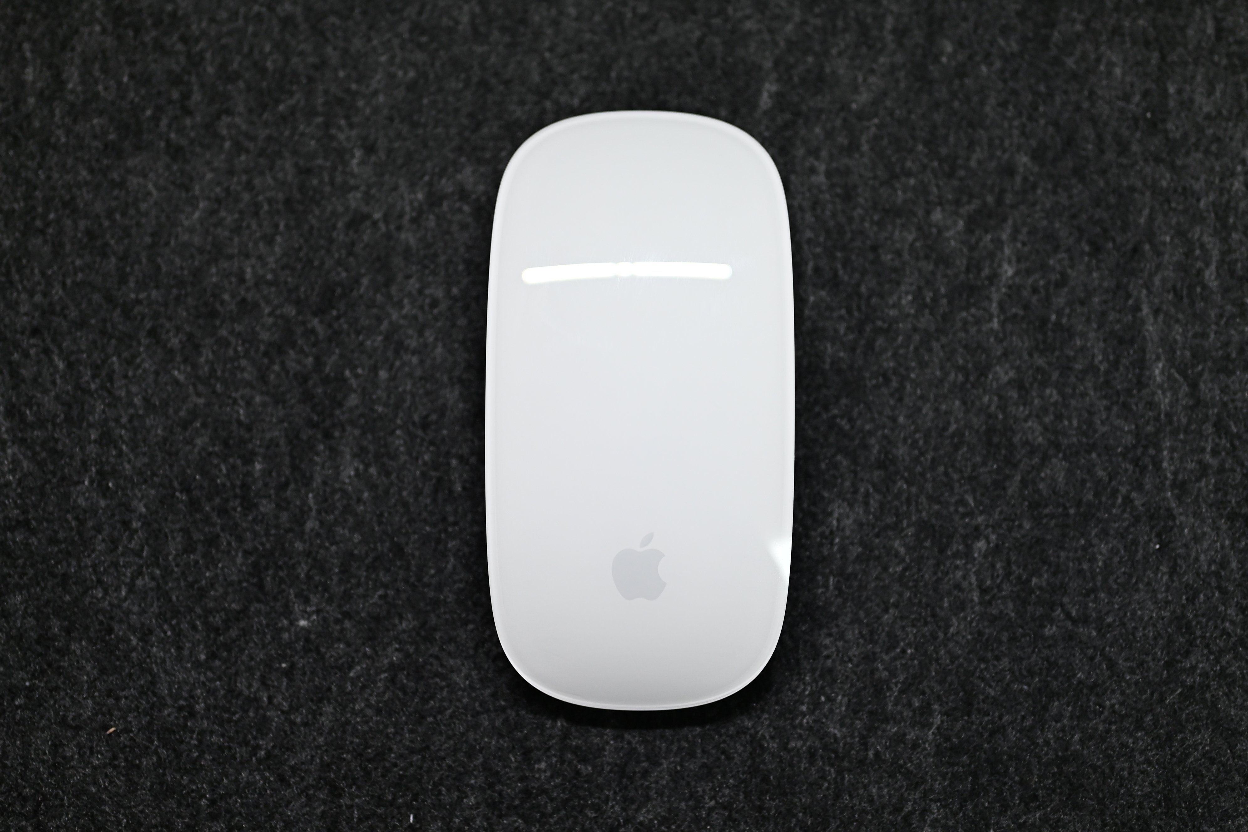 Magic Mouse (USB-C) レビュー｜コンパクトなのに操作が途切れない純正