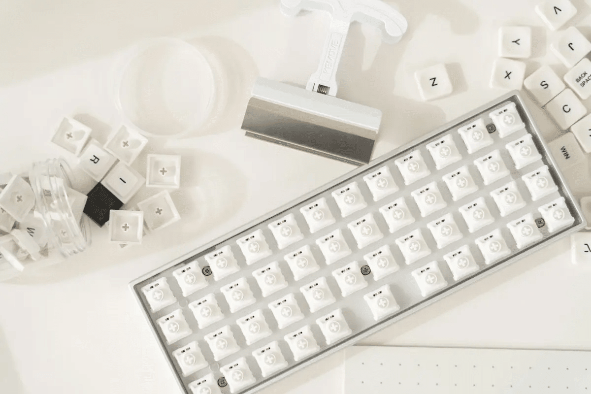 40%オーソリニア配列のコンパクトキーボードGeonix Rev.2が最高すぎた