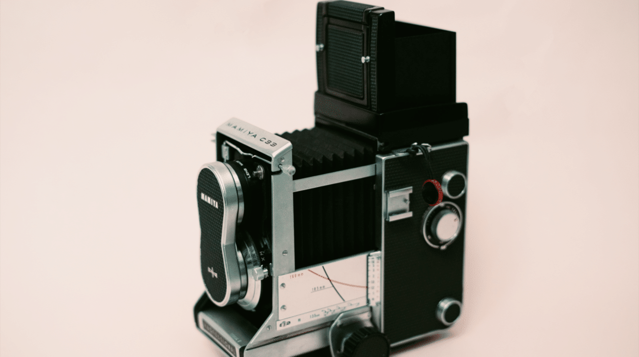 二眼レフカメラMamiyaC33で散歩｜ひかる