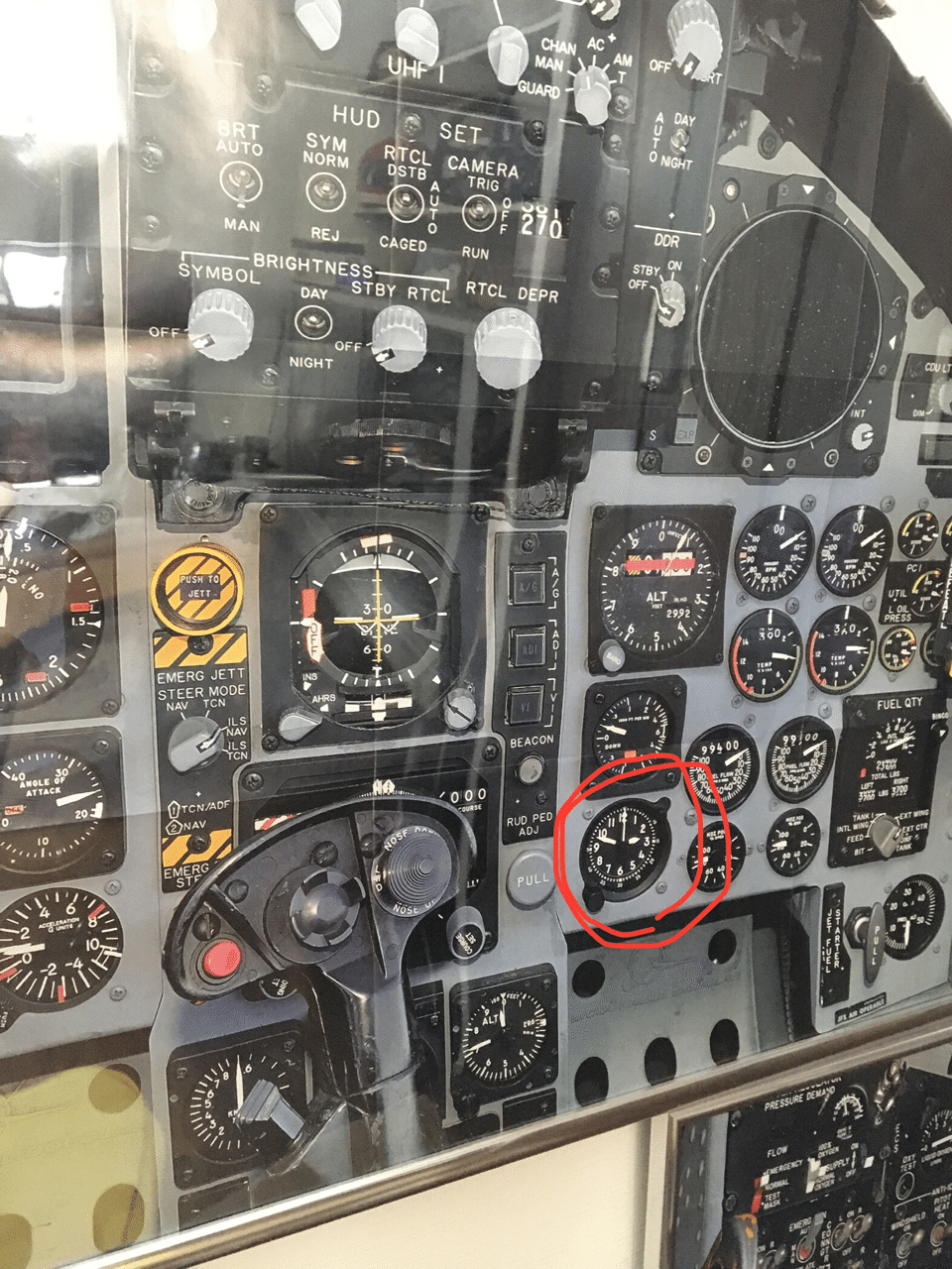 コックピット・クロックへの羨望と、そのナゾを少し探検。｜でぃーぷ