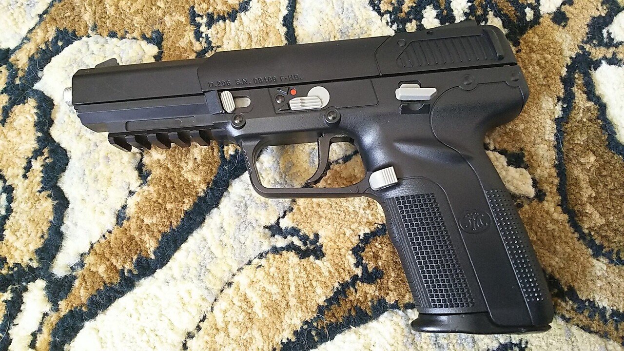 東京マルイ FNH 57 Five seveN エアガンレビュー ガスガン ガスブロ