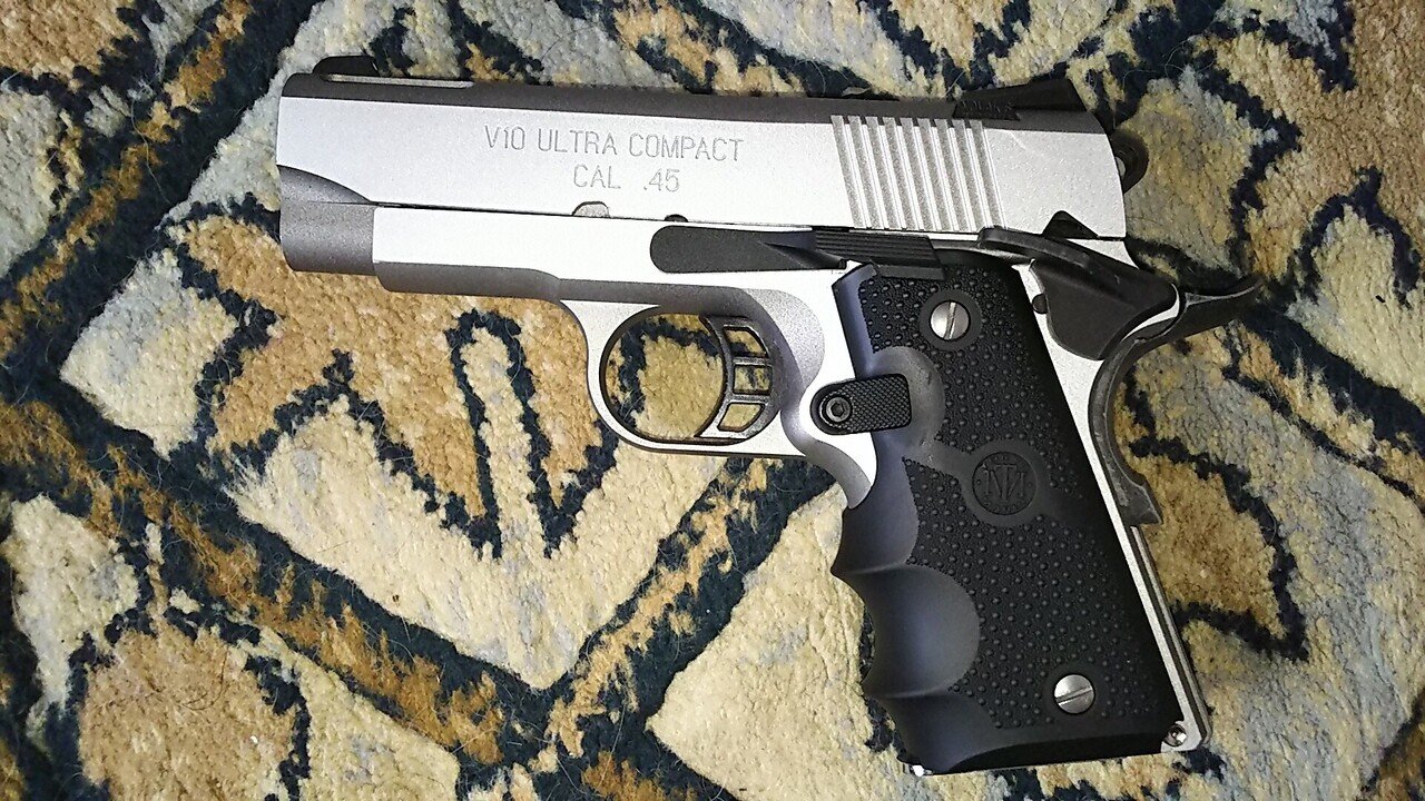 東京マルイ V10 ULTRA COMPACT ガスガン ガスブロハンドガン エアガン