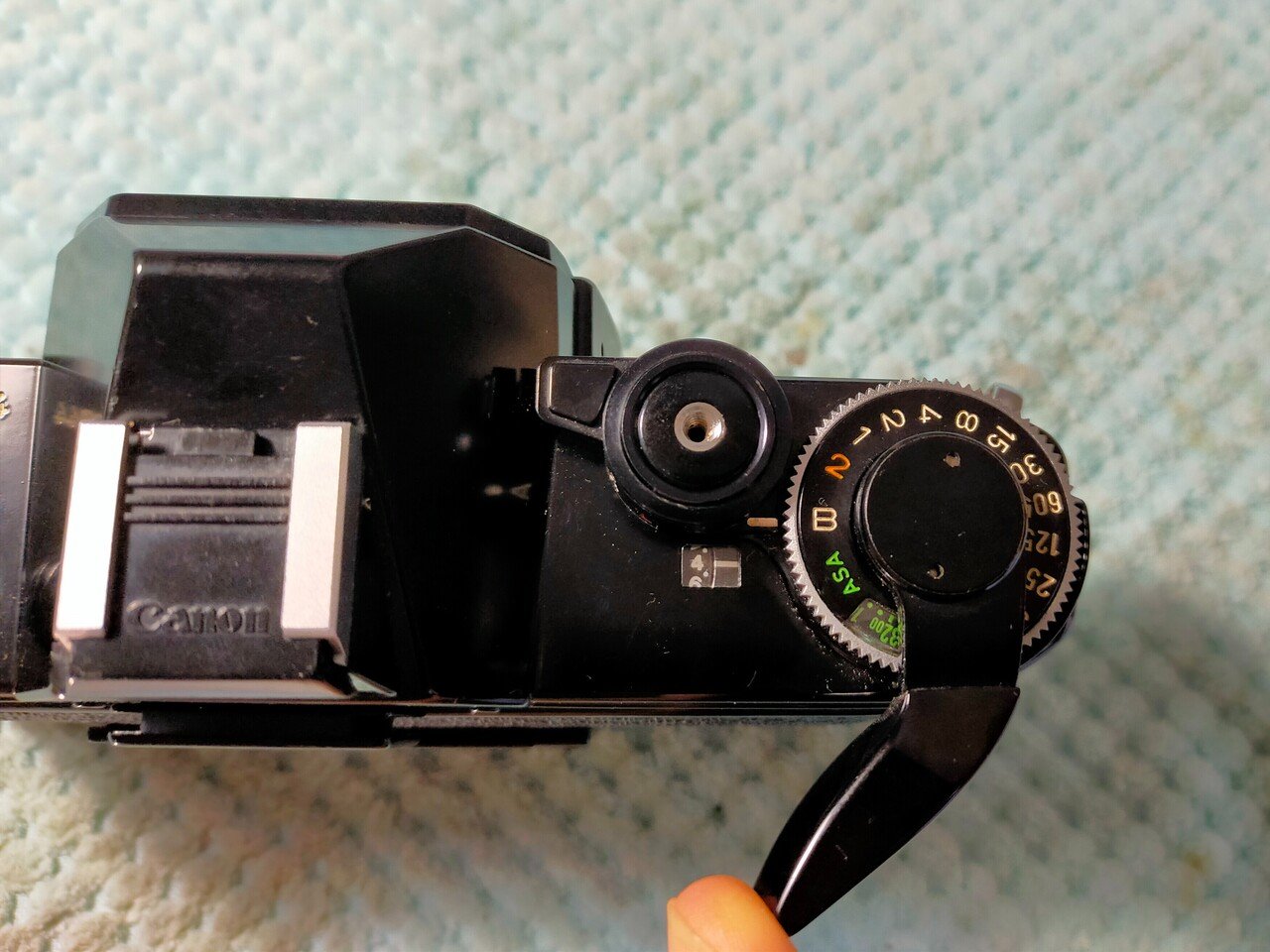 Canon AE-1の分解｜フィルムカメラ修理のアクアカメラ