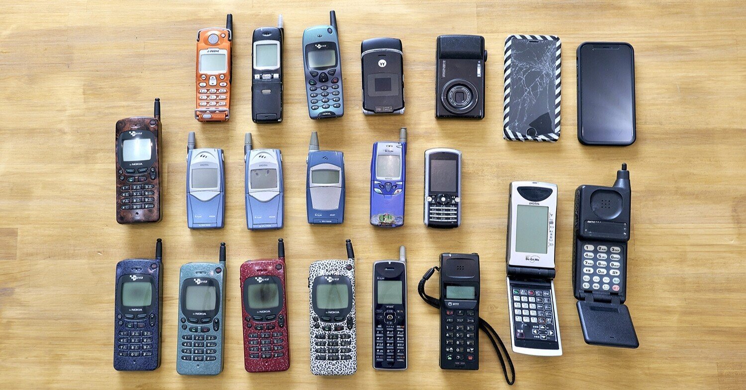 懐かしいオールド携帯電話の魅力！【まとめ】｜I'm a graphic designer