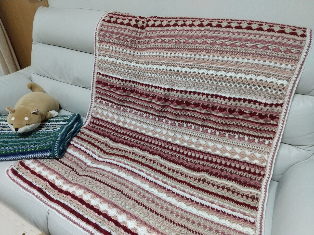 スパイシーブランケット編みました｜つちだなごみ┃写実クロスステッチ作家