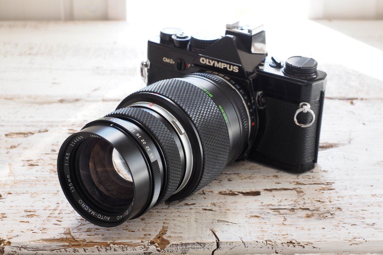 こんなの持ってたんだ OLYMPUS ZUIKO MACRO 135mm 1:4.5 + α6400｜at.k