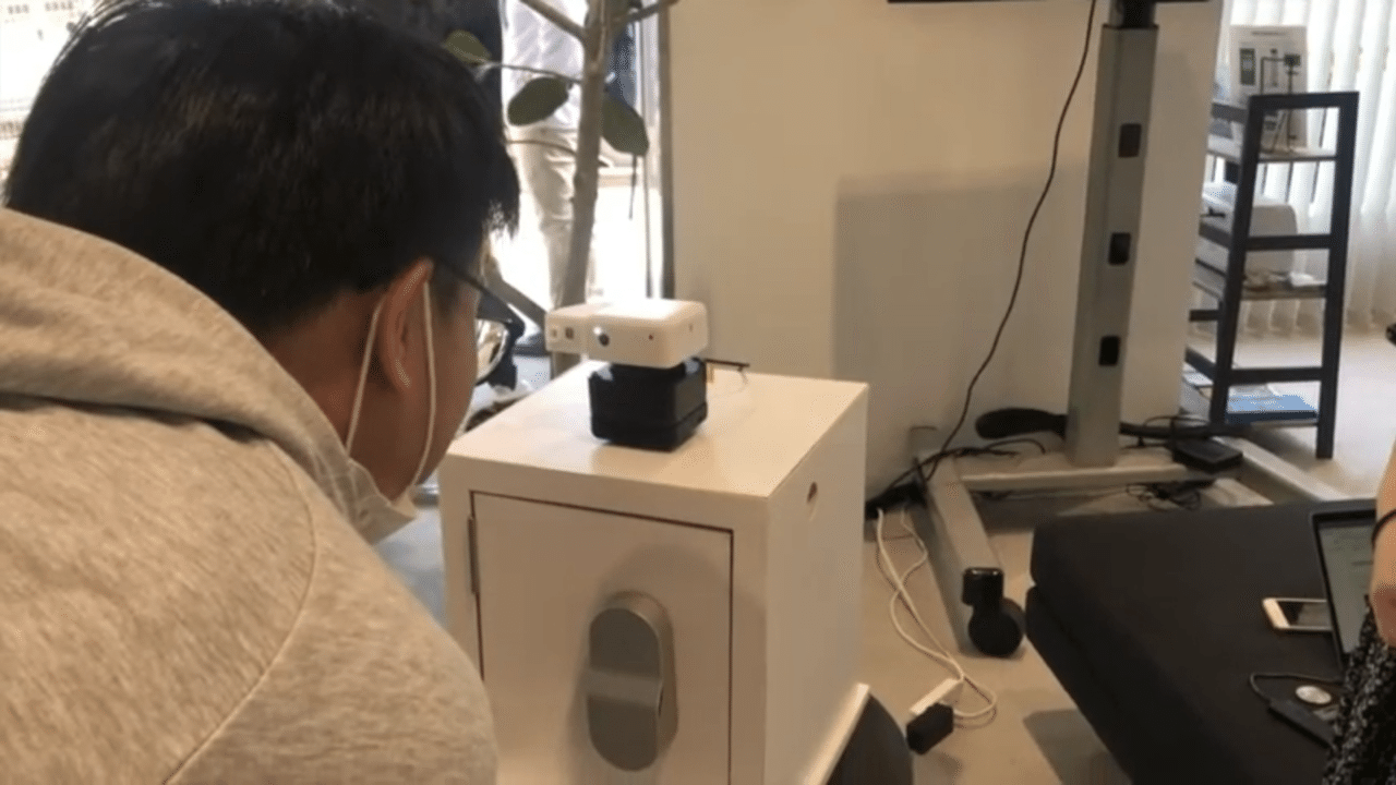 顔認証で何ができる!?】小型ロボットPLEN Cubeについて解説！｜PLEN