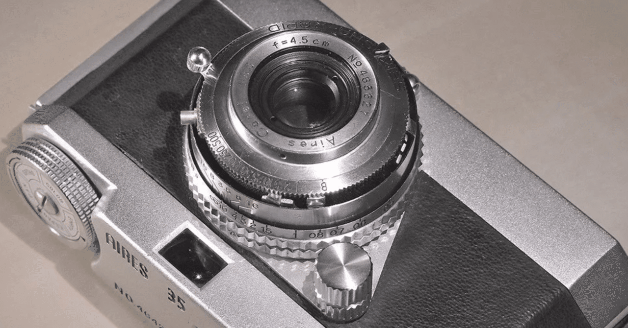 Aires 35E フィルムカメラとケース ジャンク品 Aires 35E フィルム