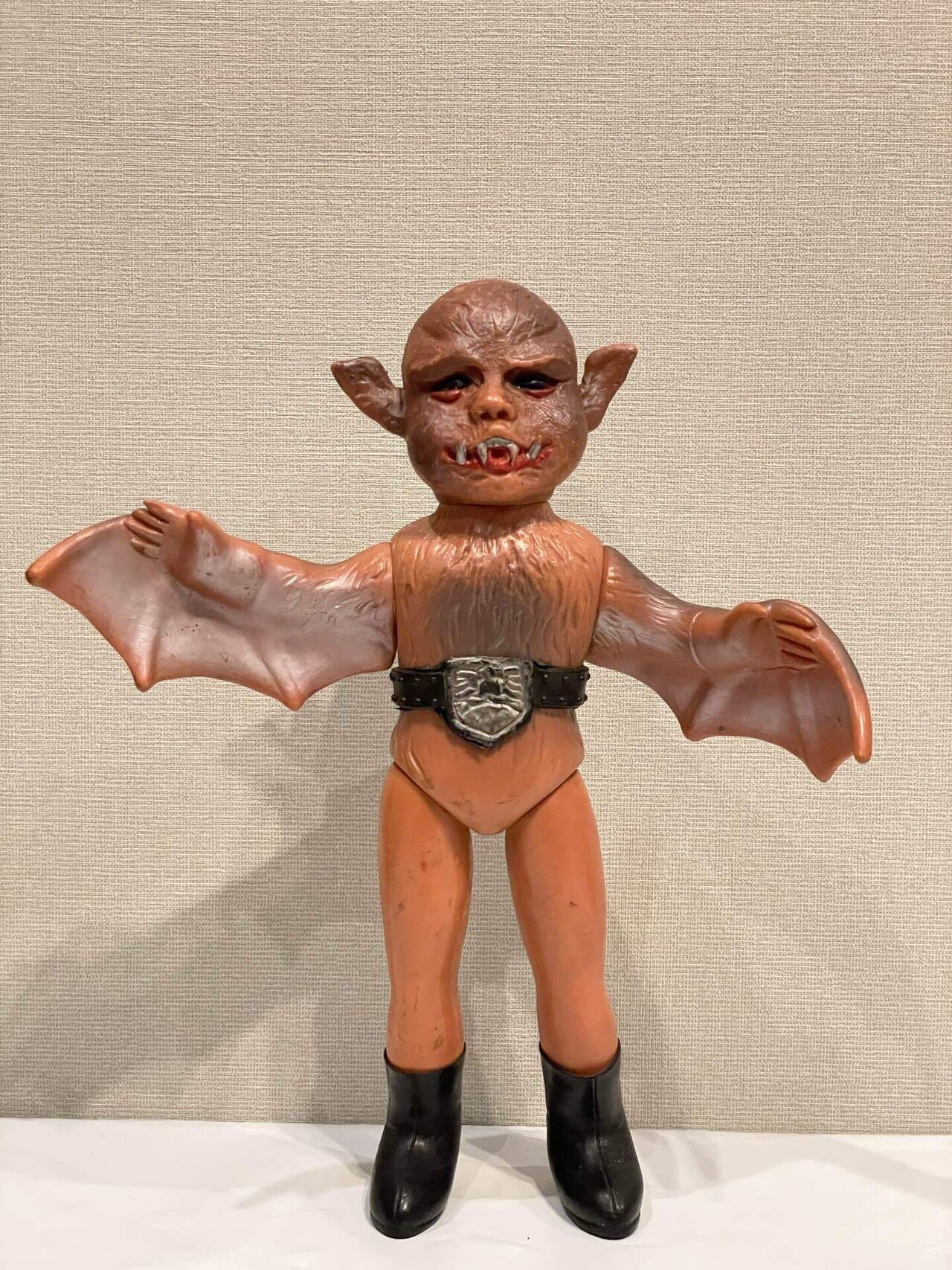 イジリー岡田の【ソフビひとり語り】 仮面ライダー怪人編 蝙蝠男