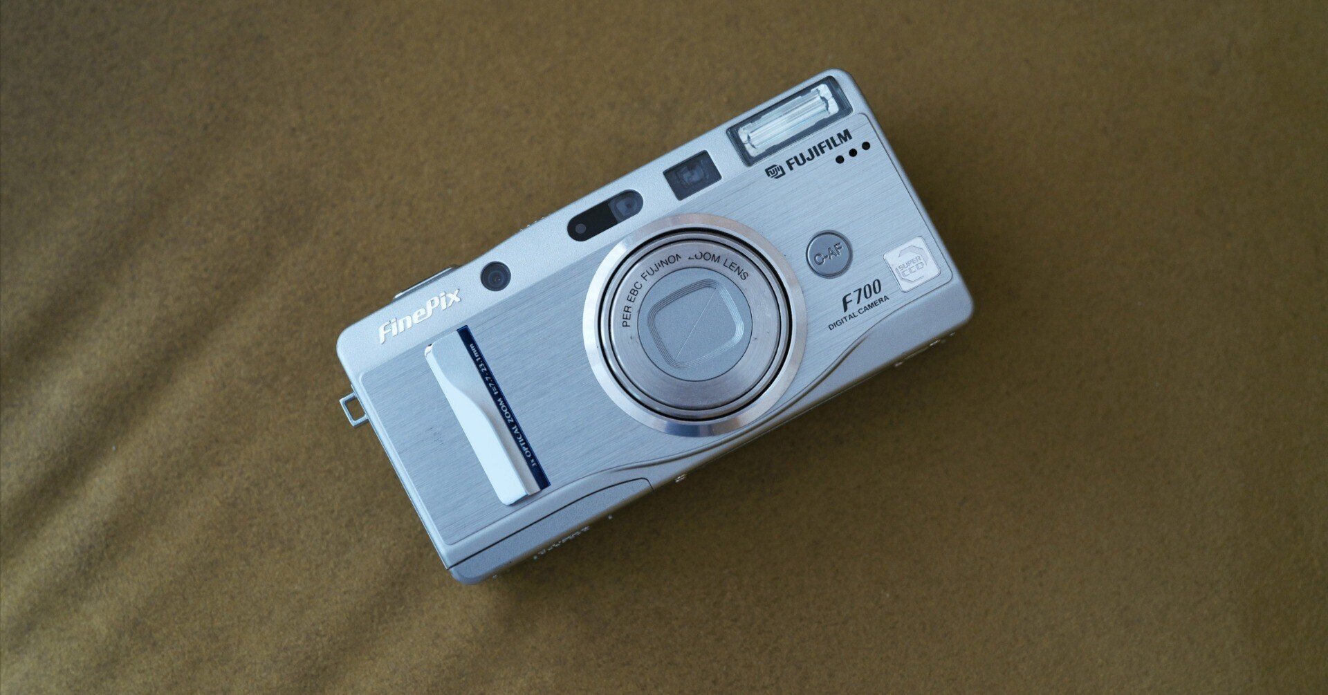 オールドデジカメ思い出話 その3 Fujifilm Finepix F700｜ちいさな島