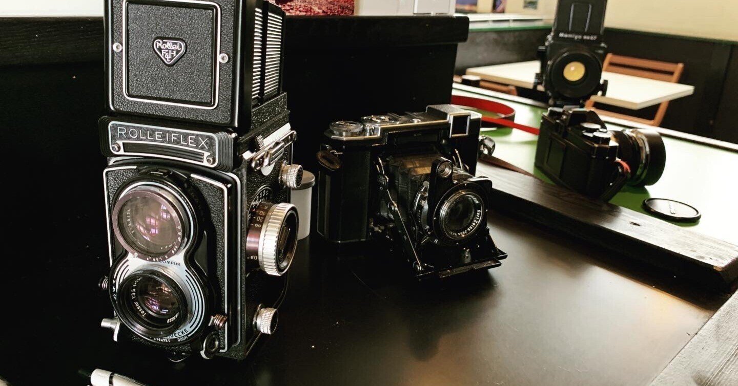 二眼レフカメラ Rollie Flex T｜歩きまわる写真館・ひらい