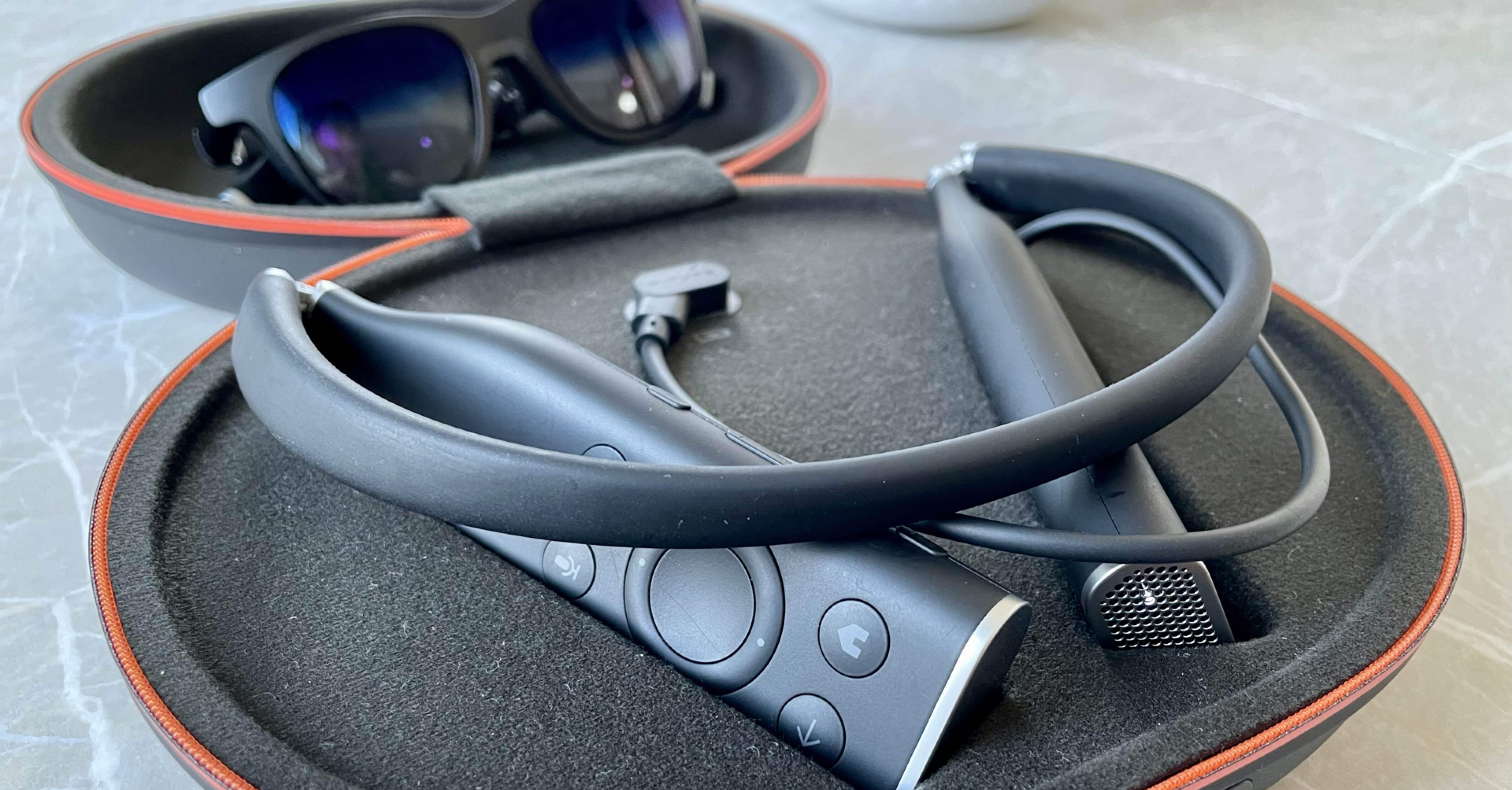 VITURE One と ネックバンドの組み合わせで家事をしながら動画をみよう