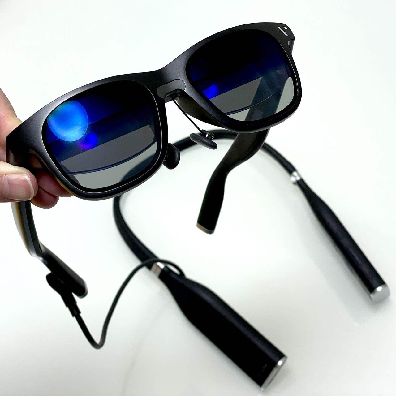 VITURE One と ネックバンドの組み合わせで家事をしながら動画をみよう