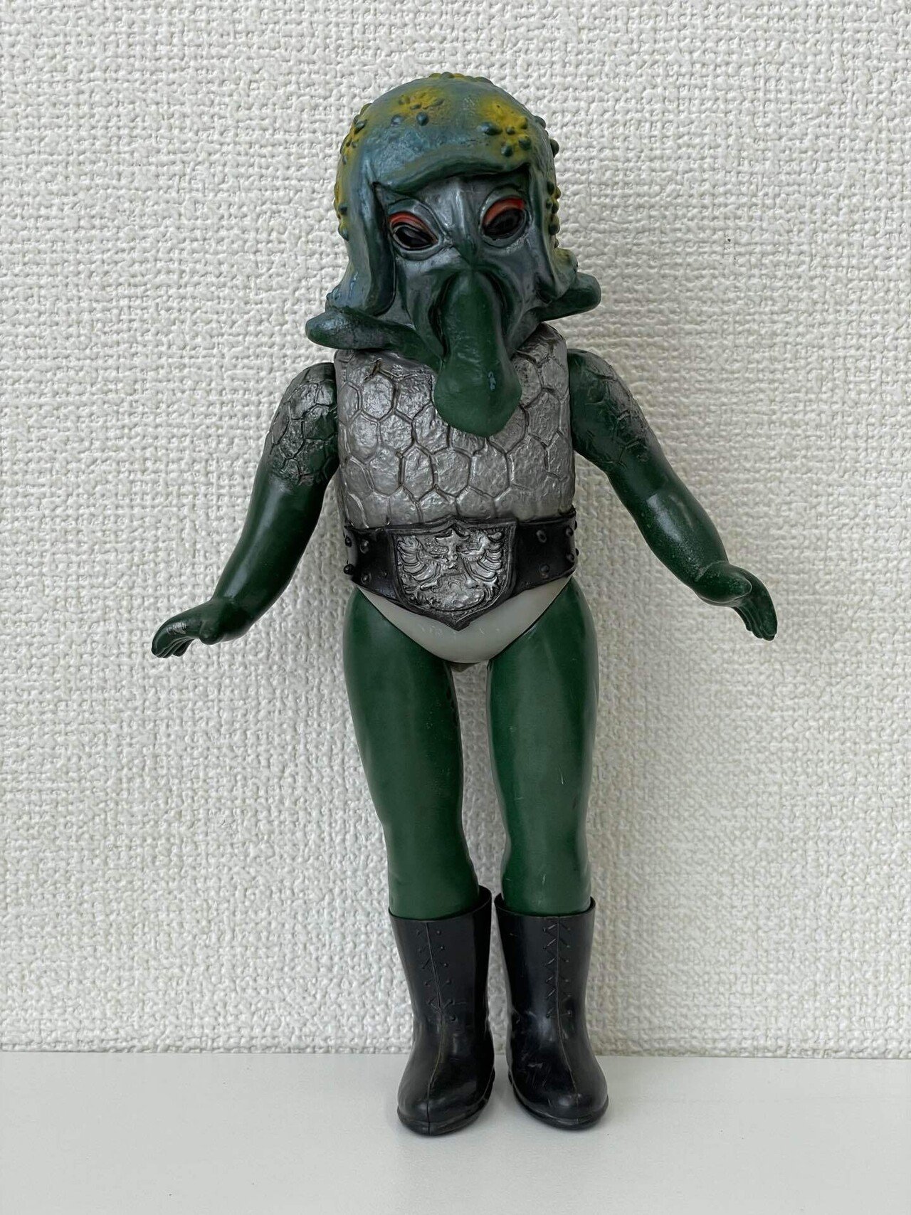 イジリー岡田の【ソフビひとり語り】 仮面ライダー怪人編 カメストーン