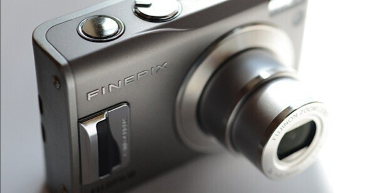 オールドデジカメ】FUJIFILM FINEPIX F31fd 神機と呼ばれたコンデジ