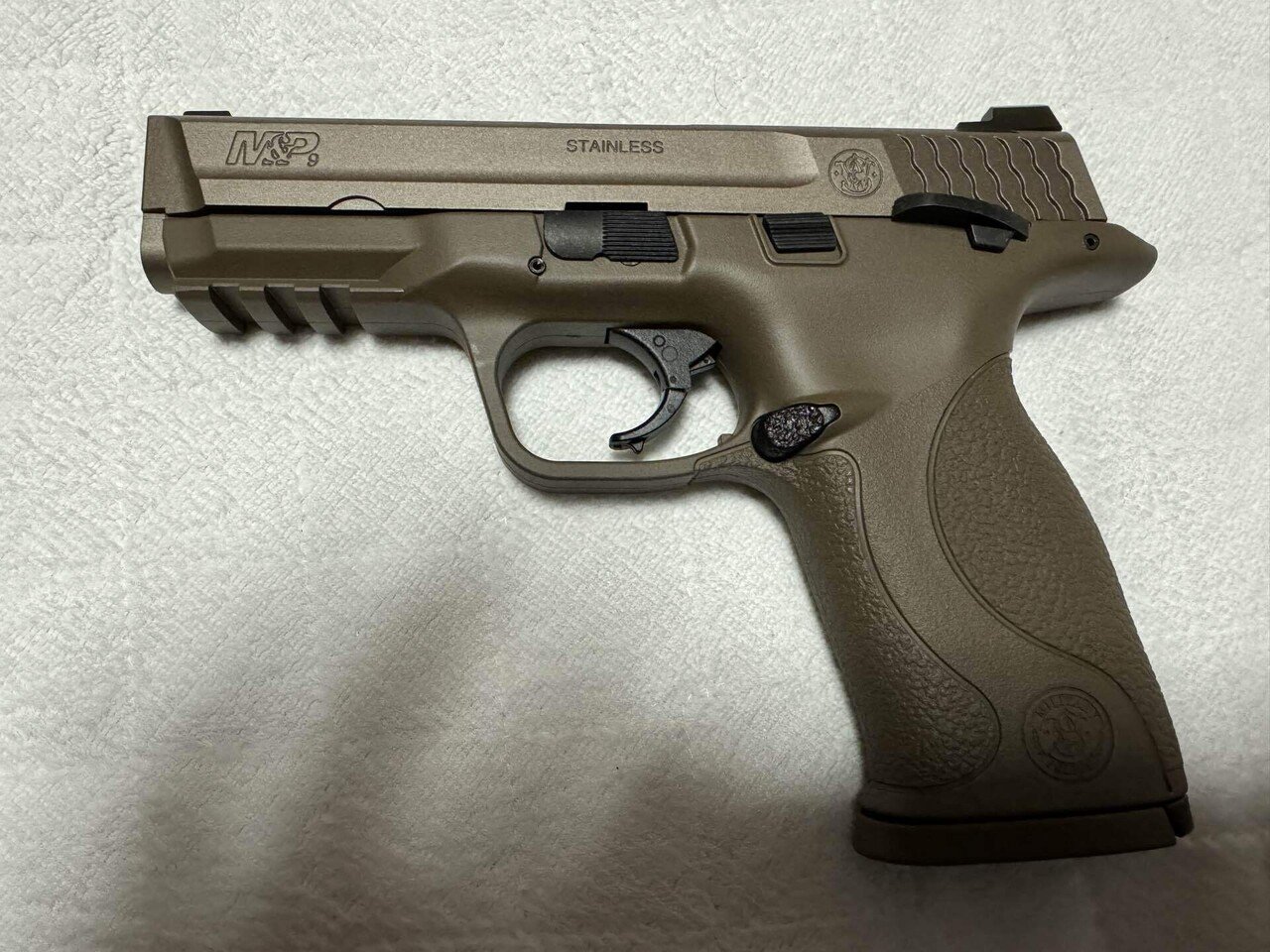 東京マルイ M&P9 Vカスタム｜The Man in the HMT