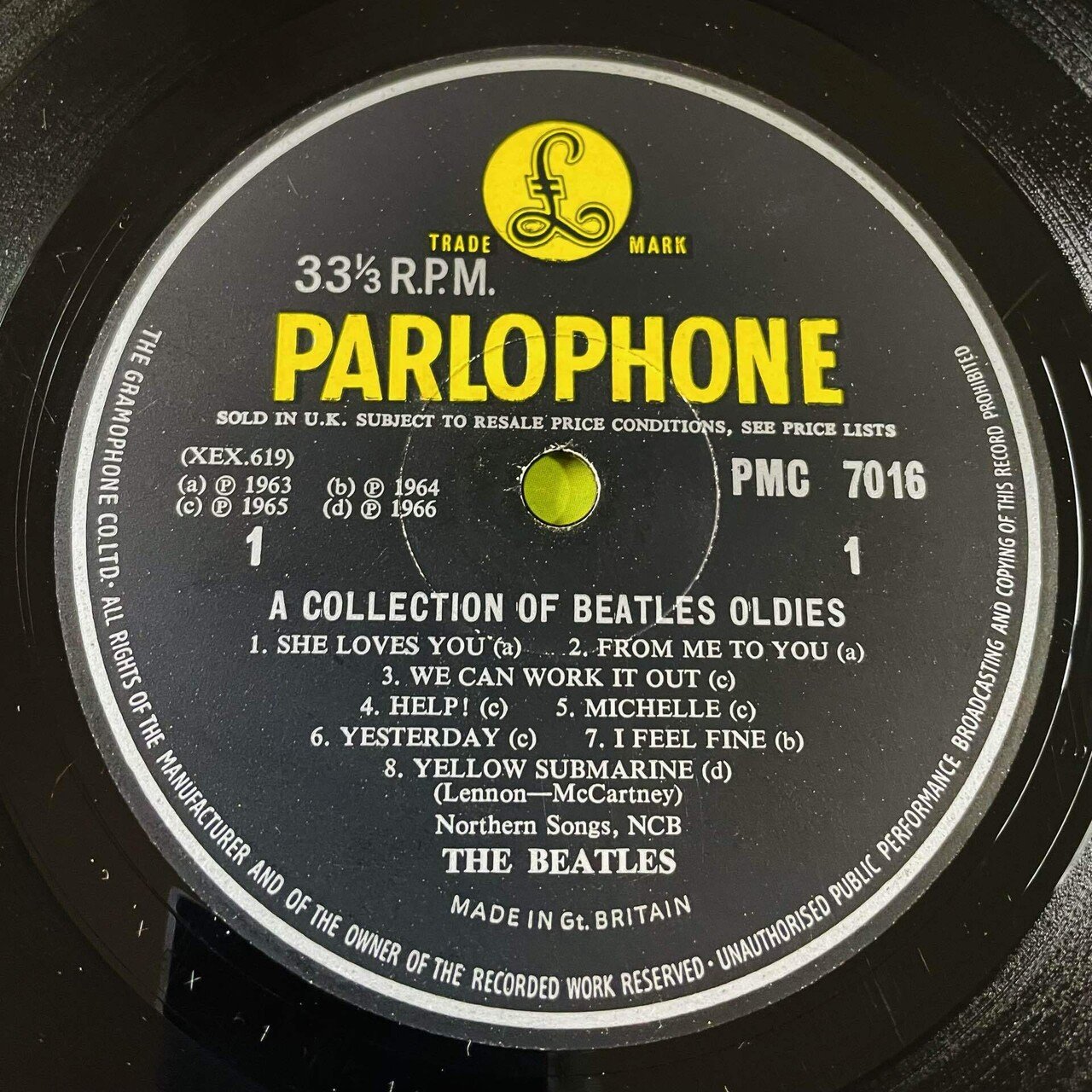 写真が変?! A Collection of Beatles Oldies - THE BEATLES (1966)｜xtc23