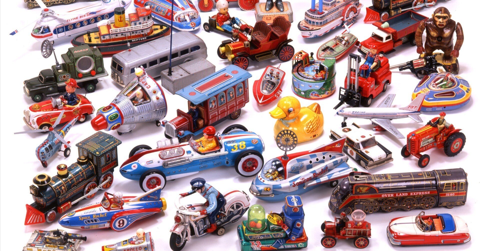 300年の歴史を誇るおもちゃメーカー、増田屋コーポレーションには