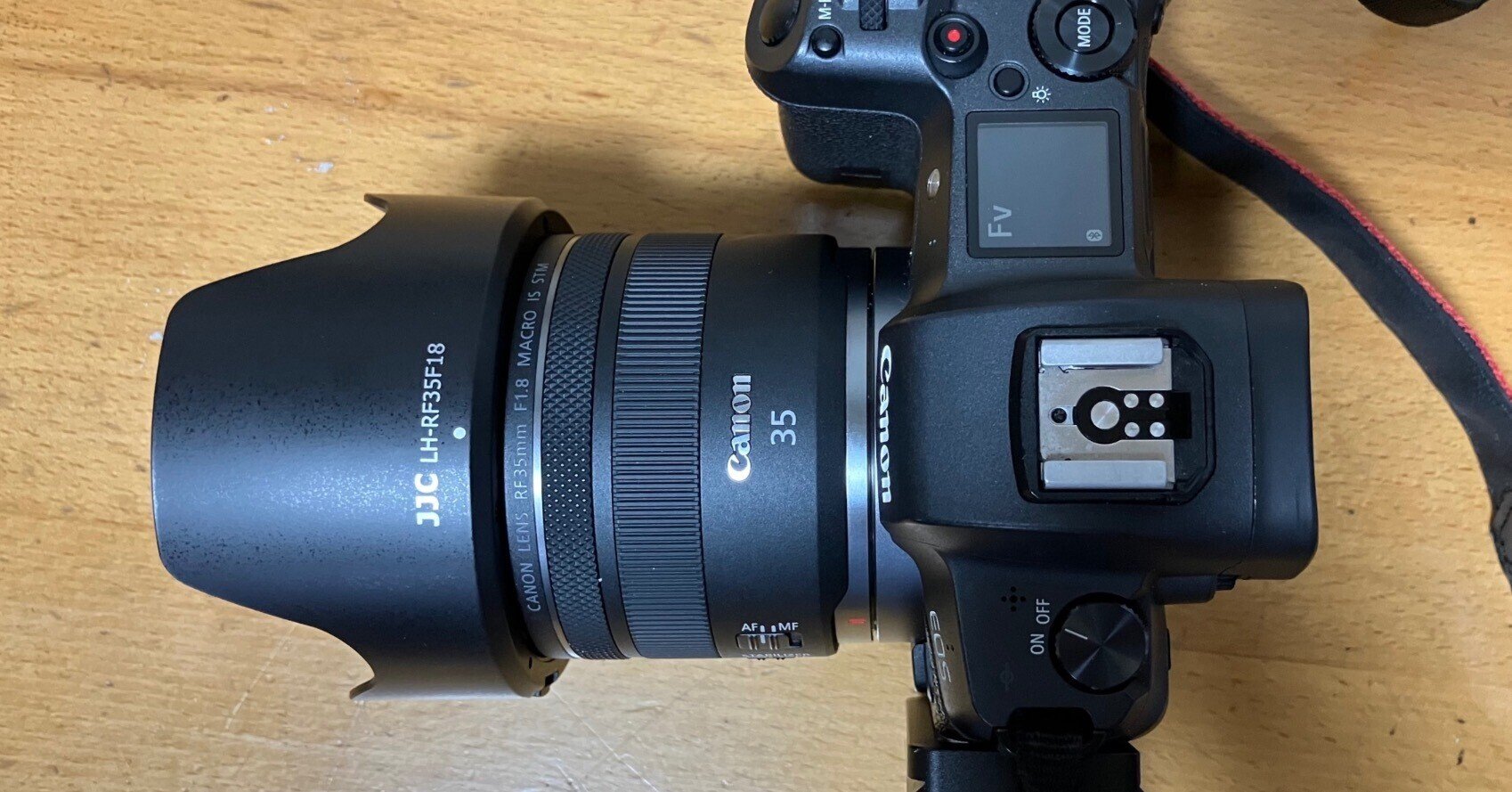 RF35F1.8のフード｜真木隆司