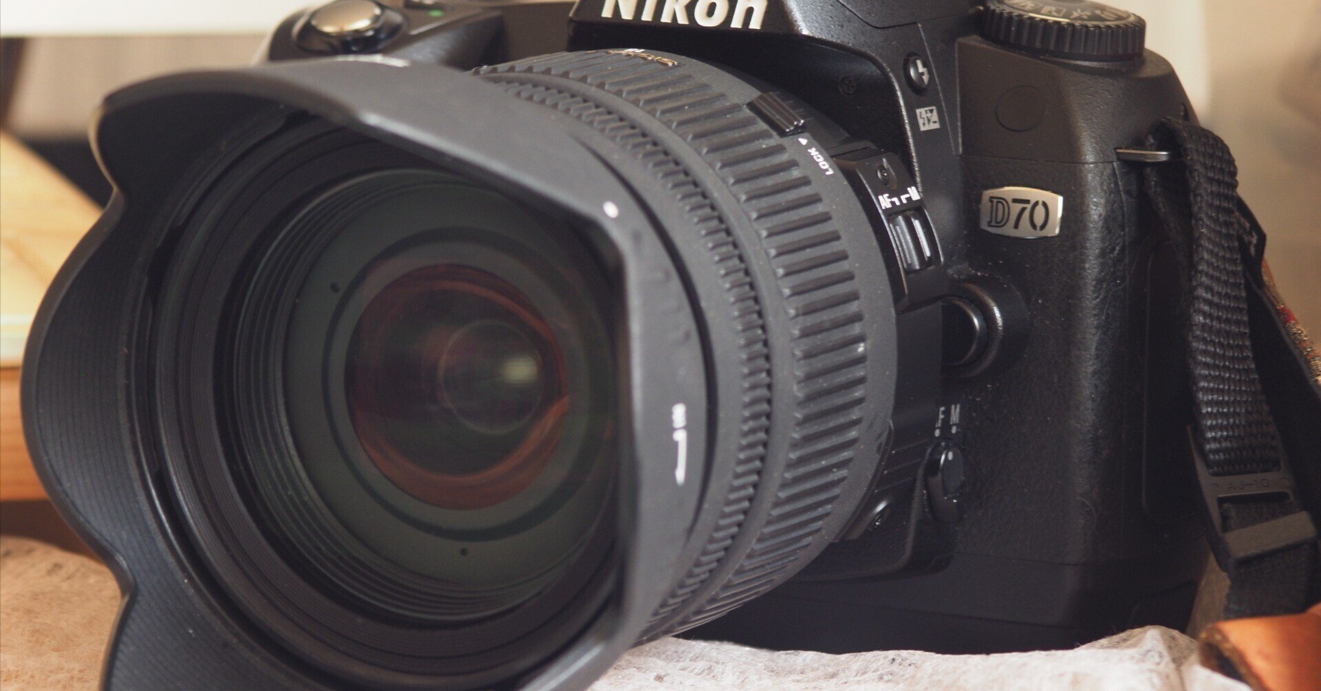 レンズ沼あれこれ：SIGMA DC 18-50mm F2.8 EX MACRO HSM｜ひっくすK